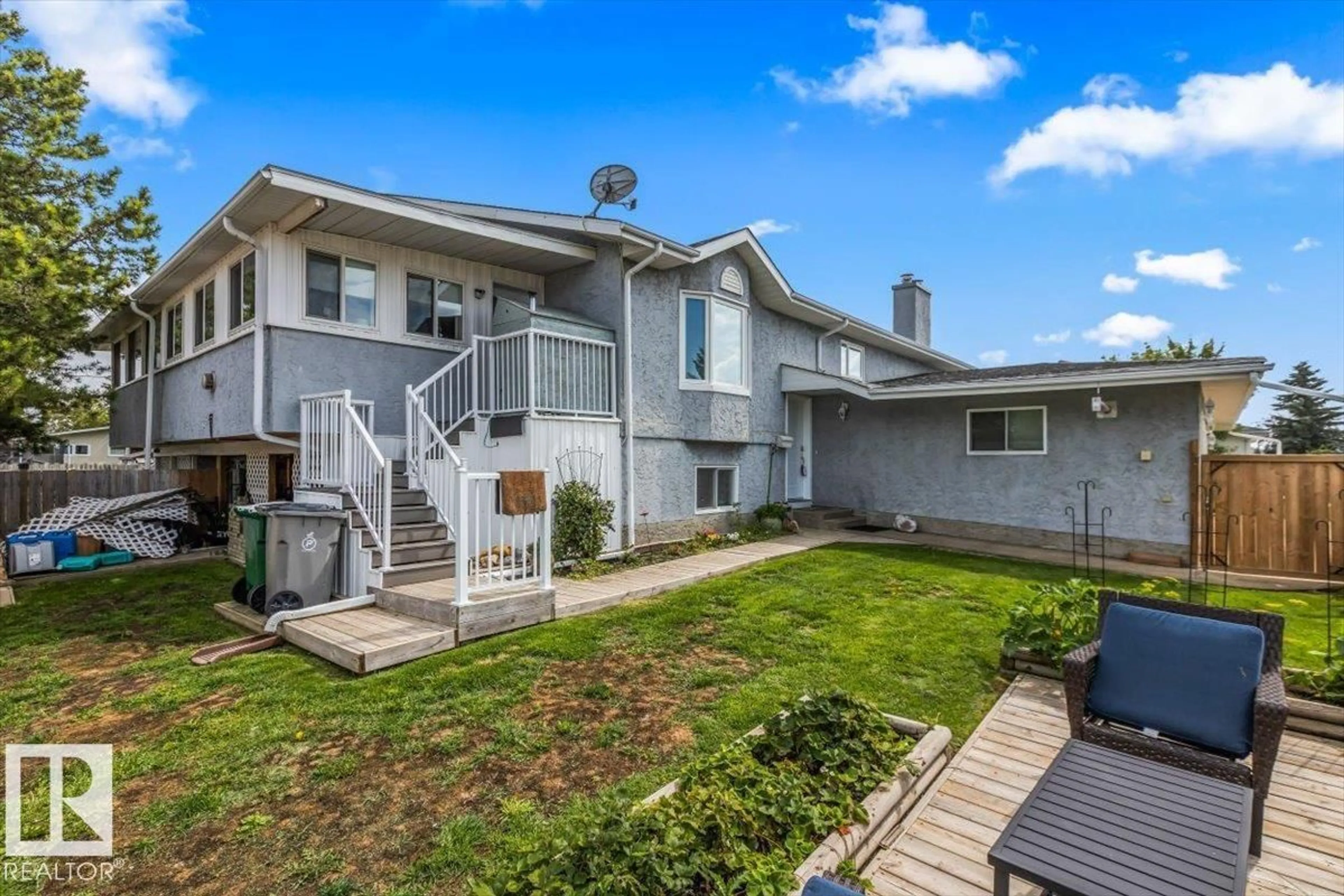 Unknown for 10021 106 ST, Morinville Alberta T8R1A3