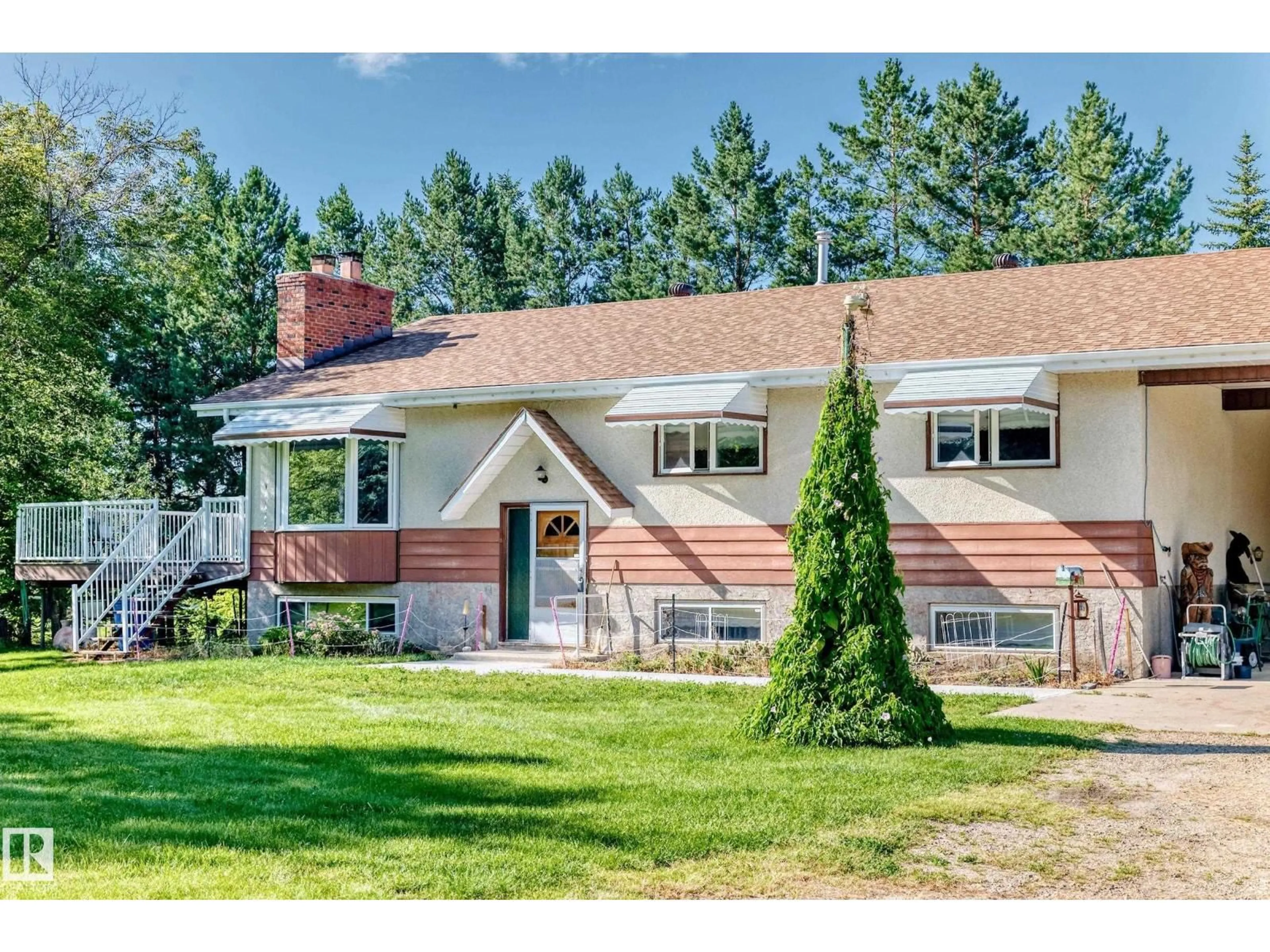 Home with vinyl exterior material, street for 6528 TWP ROAD 492, Rural Brazeau County Alberta T7A1R8