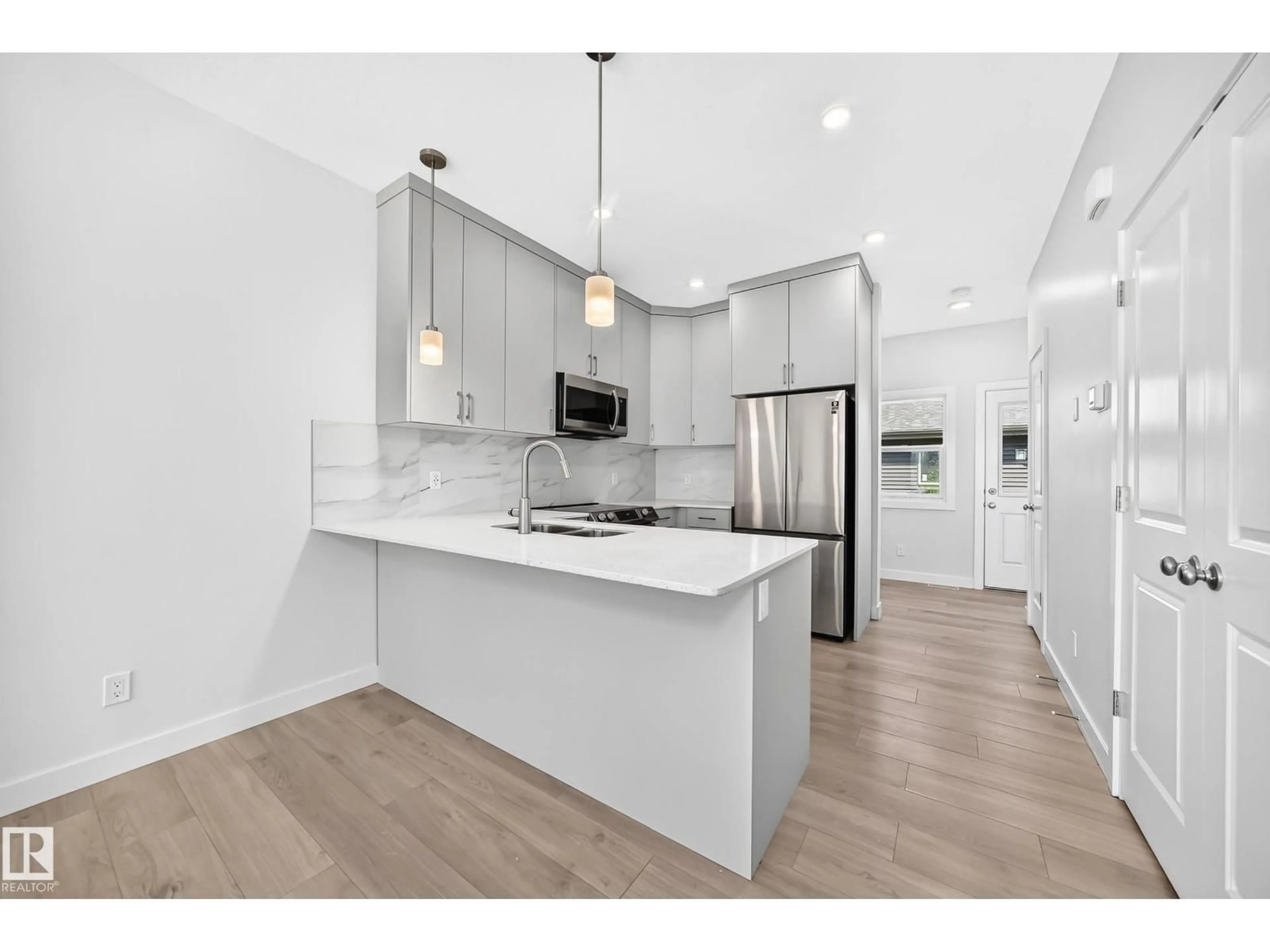 Open concept kitchen, unknown for 3816 CHRUSTAWKA PL, Edmonton Alberta T6W4M9