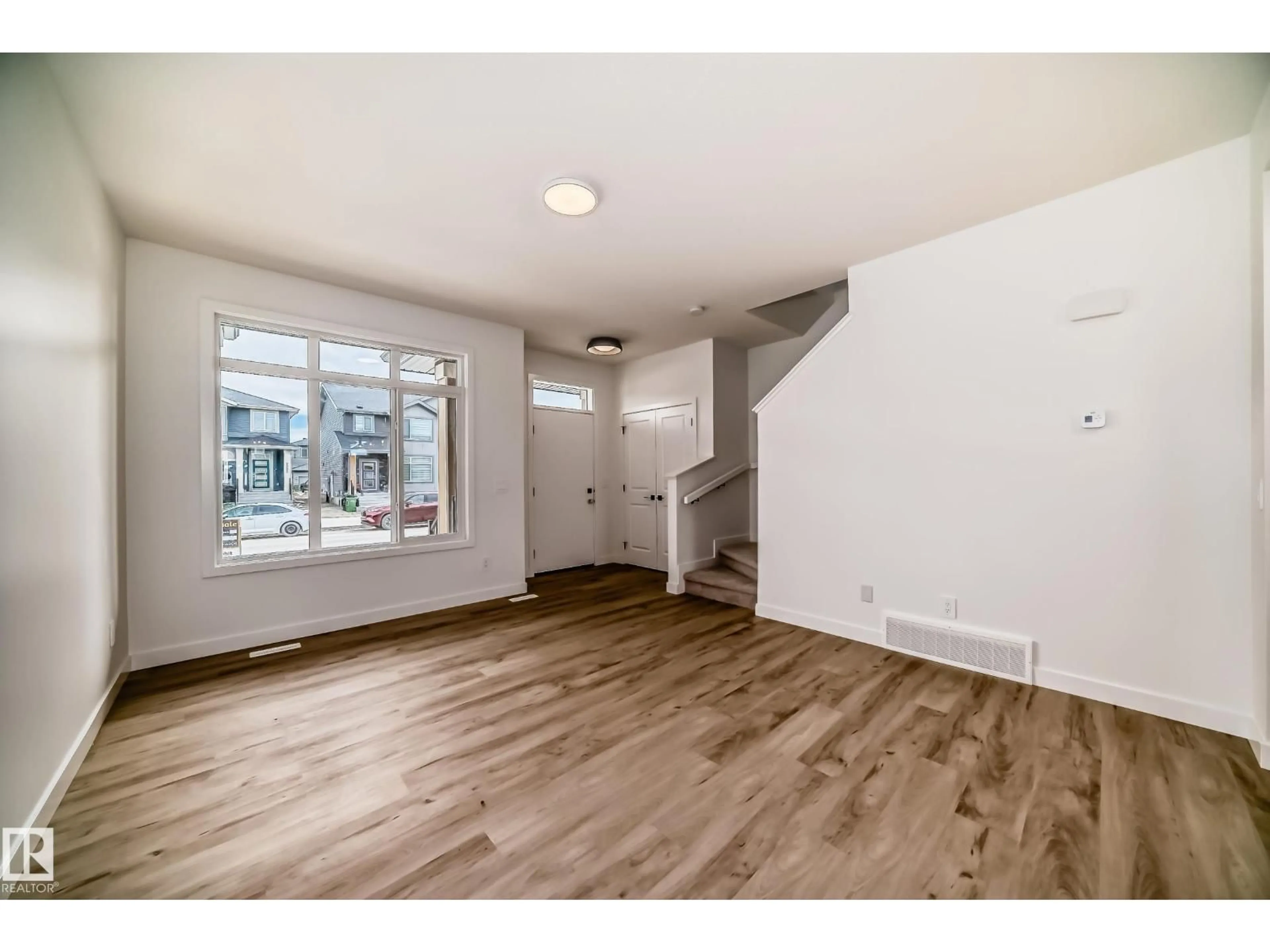 A pic of a room for 2638 62 ST, Edmonton Alberta T6X3G3