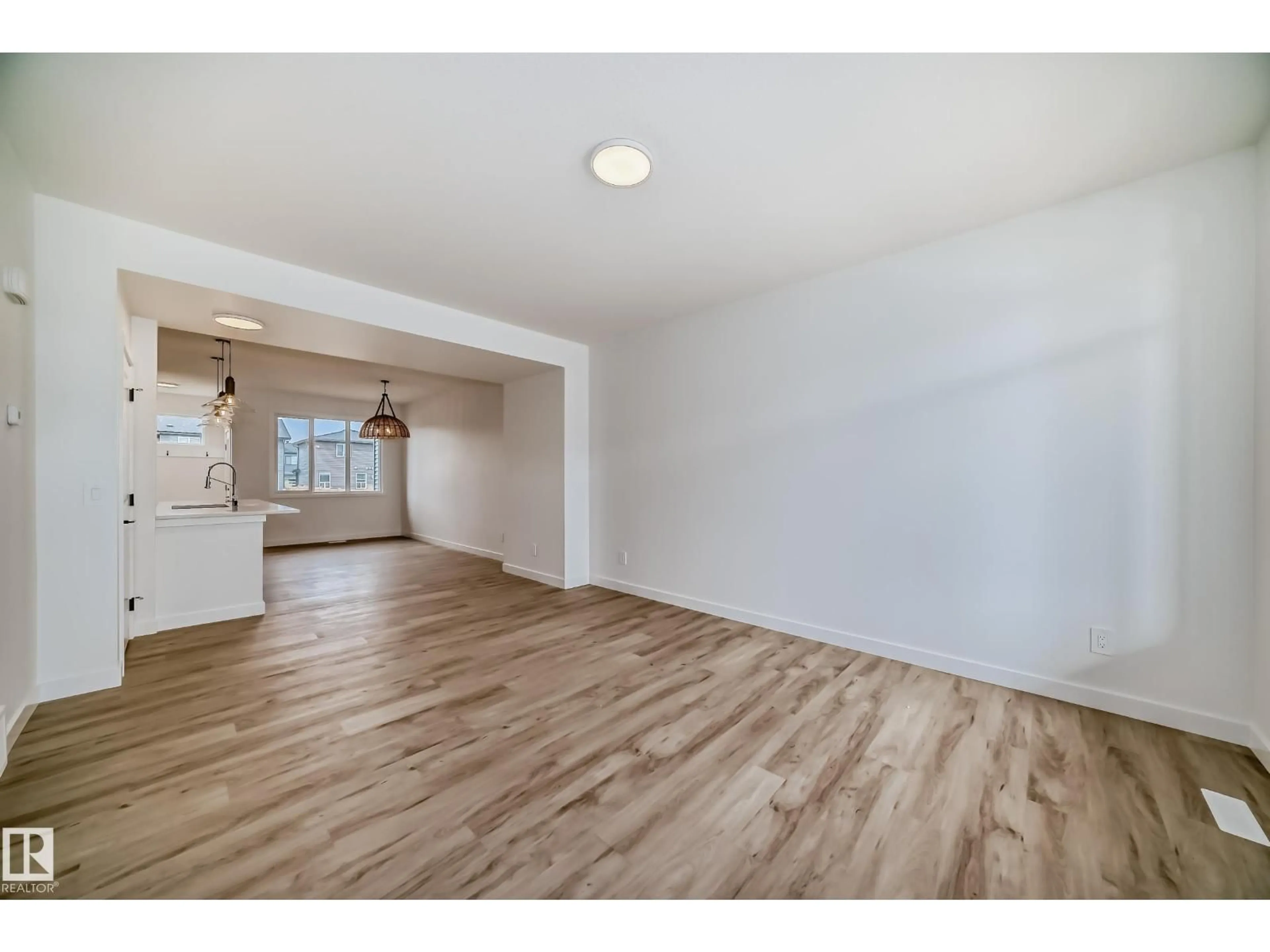 A pic of a room for 2638 62 ST, Edmonton Alberta T6X3G3