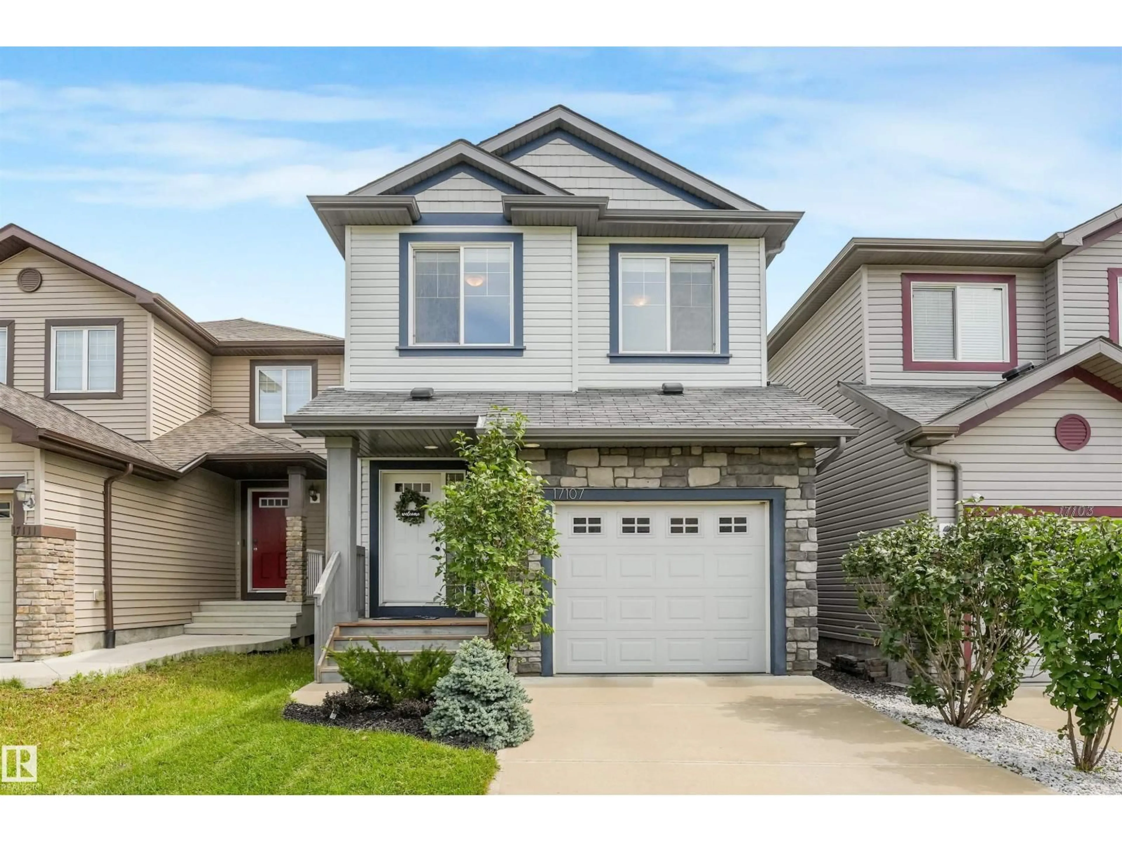 Home with vinyl exterior material, street for NW - 17107 38 ST, Edmonton Alberta T5Y3R8