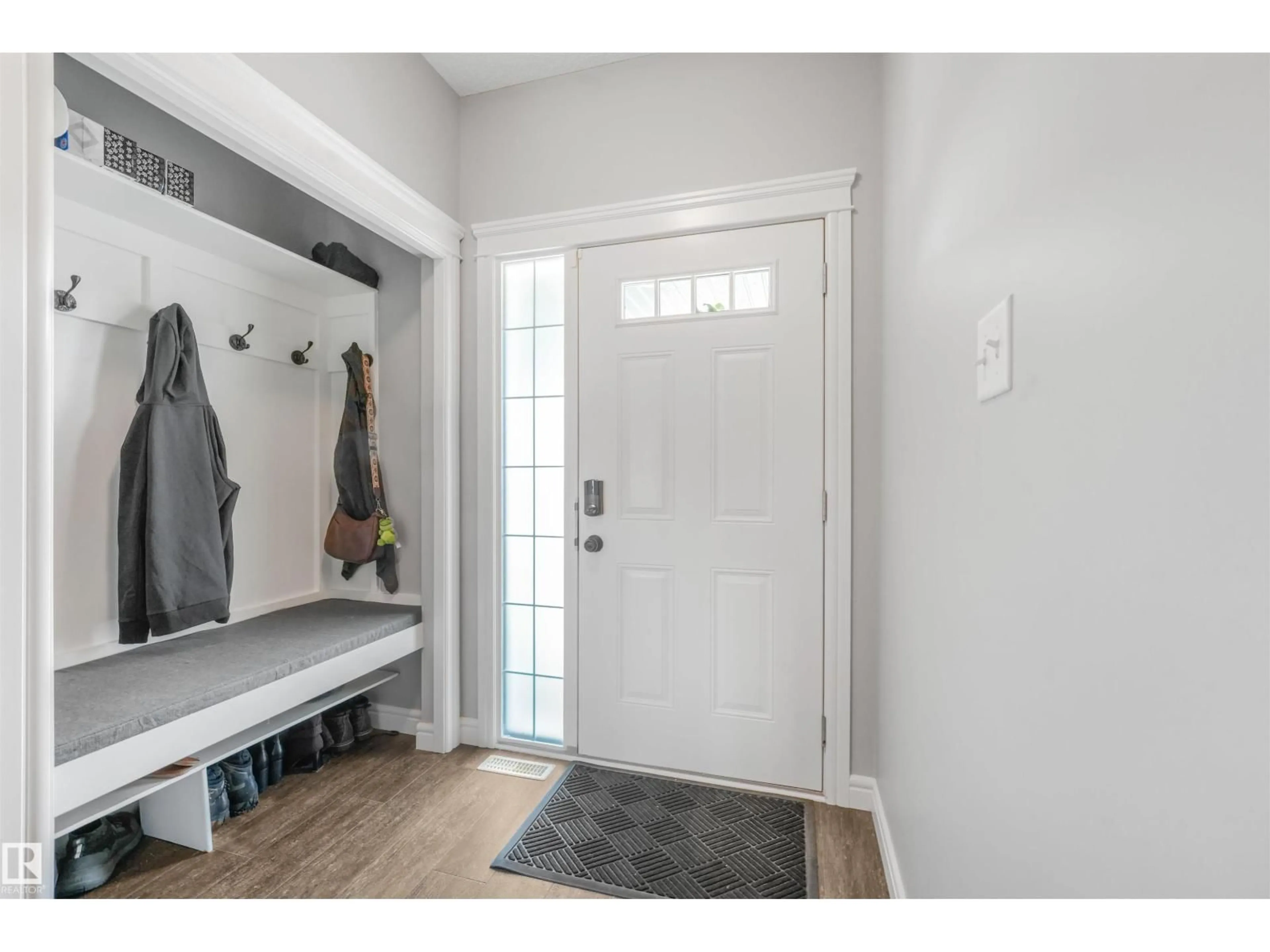 Indoor entryway for NW - 17107 38 ST, Edmonton Alberta T5Y3R8