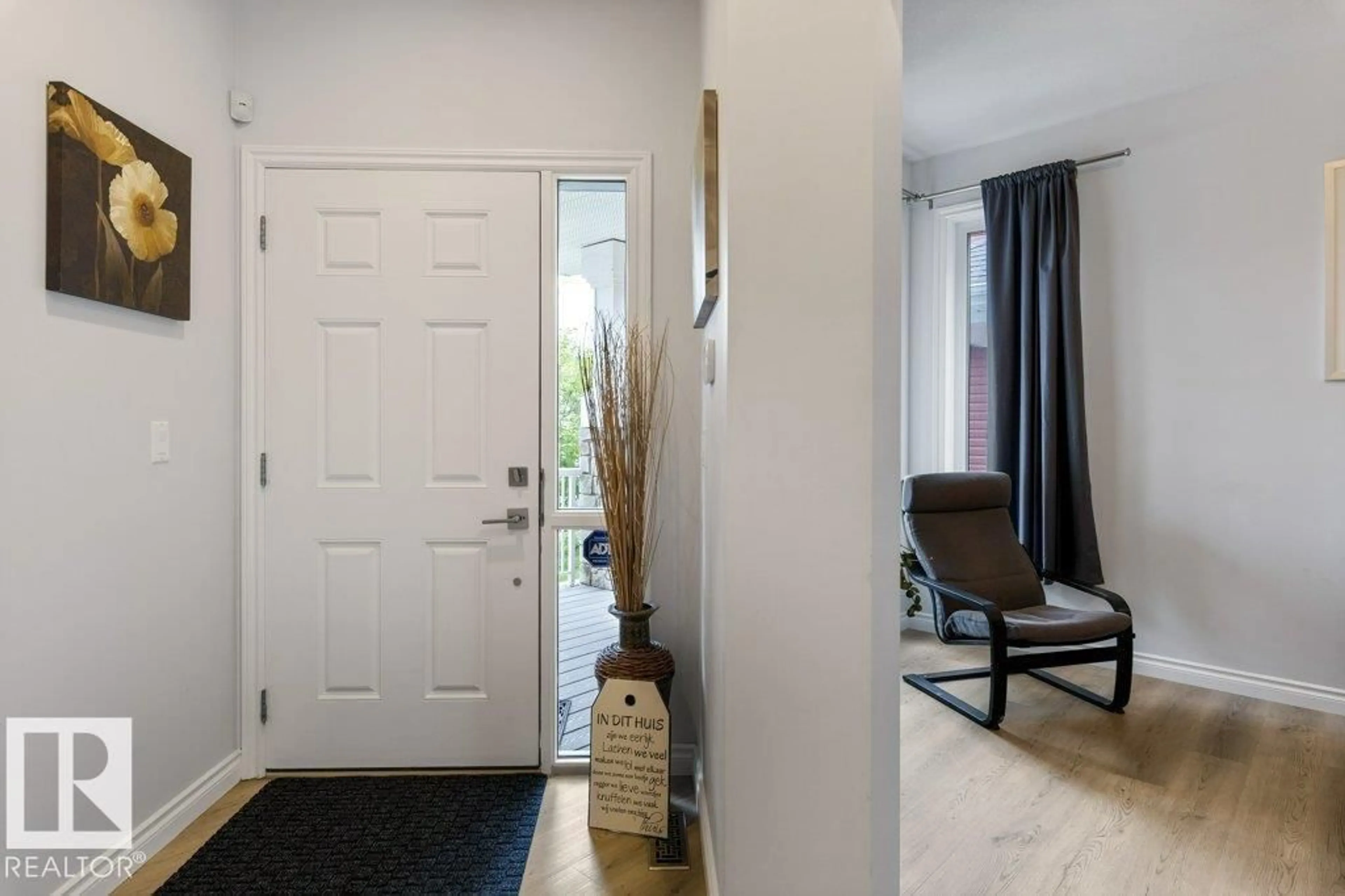 Indoor entryway for 2335 SPARROW CR, Edmonton Alberta T5S0G8