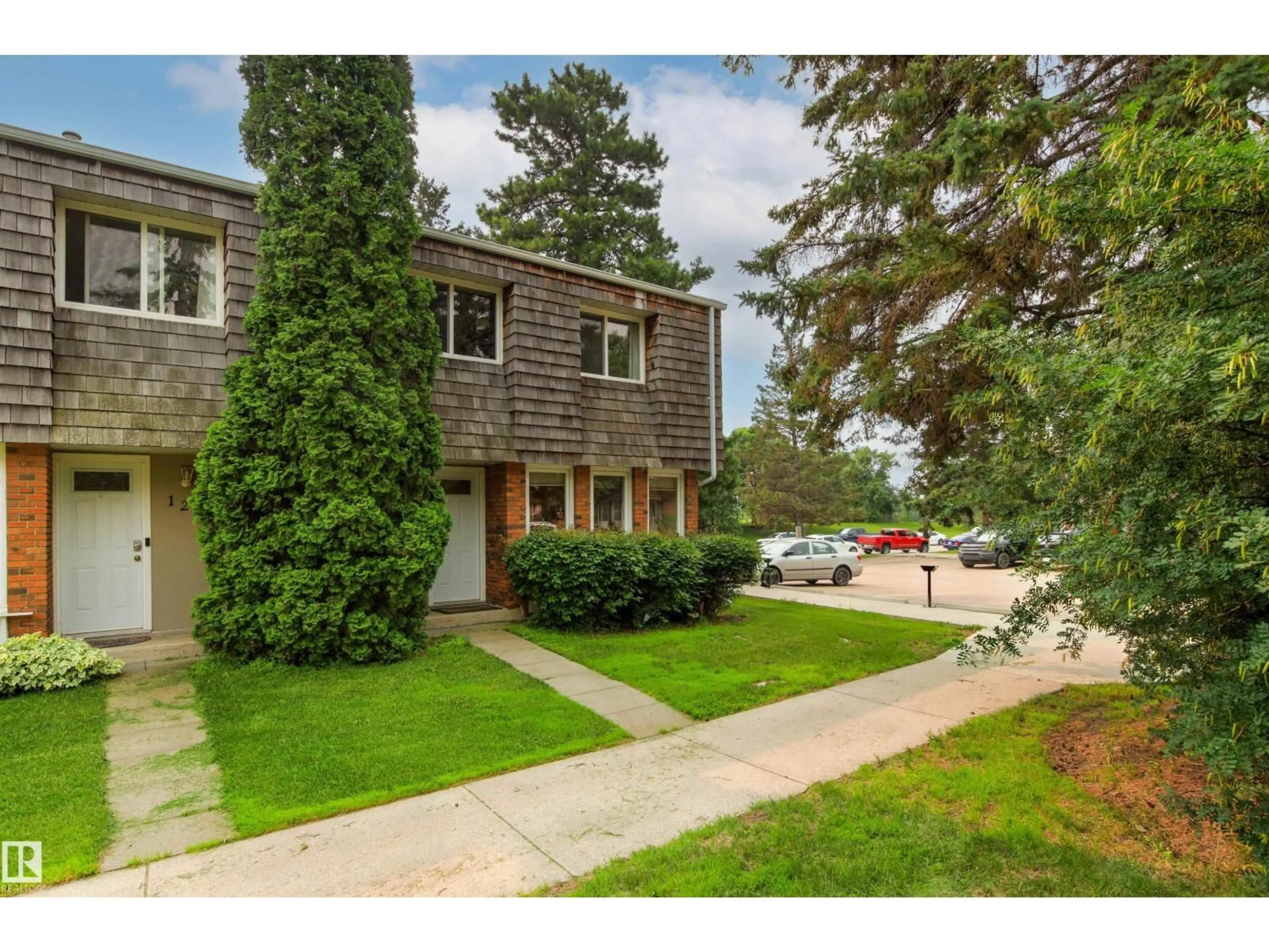 Unknown for 126 GREAT OAKS OA, Sherwood Park Alberta T8A0V8
