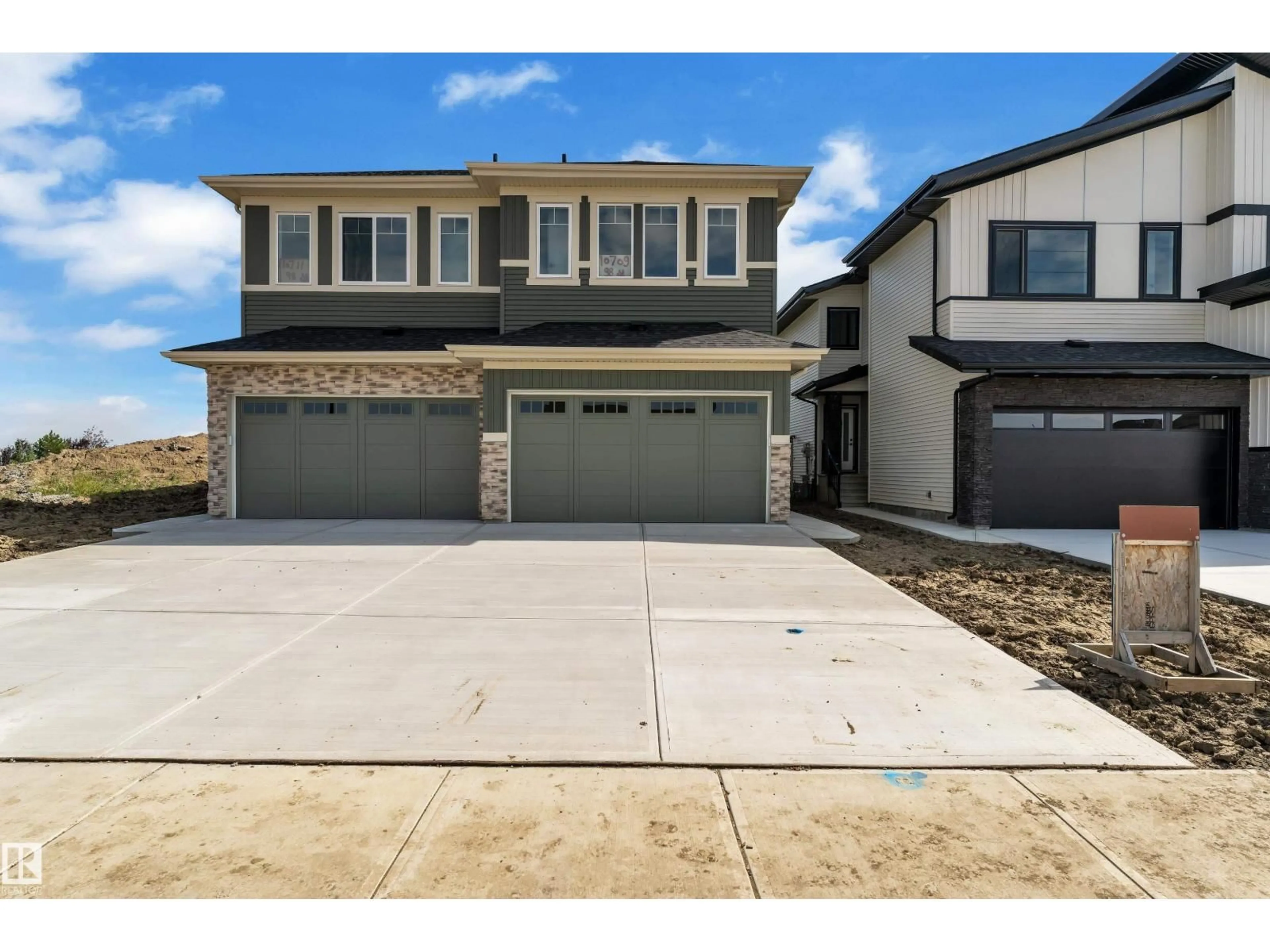 Unknown for 10709 98 ST, Morinville Alberta T8R2R2