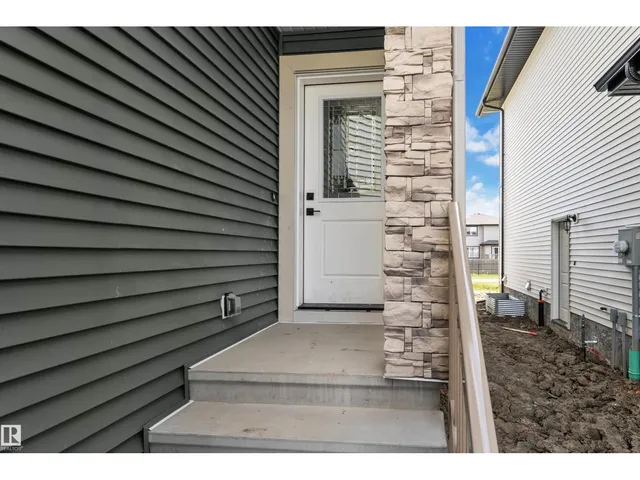 10709 98 ST, Morinville 5