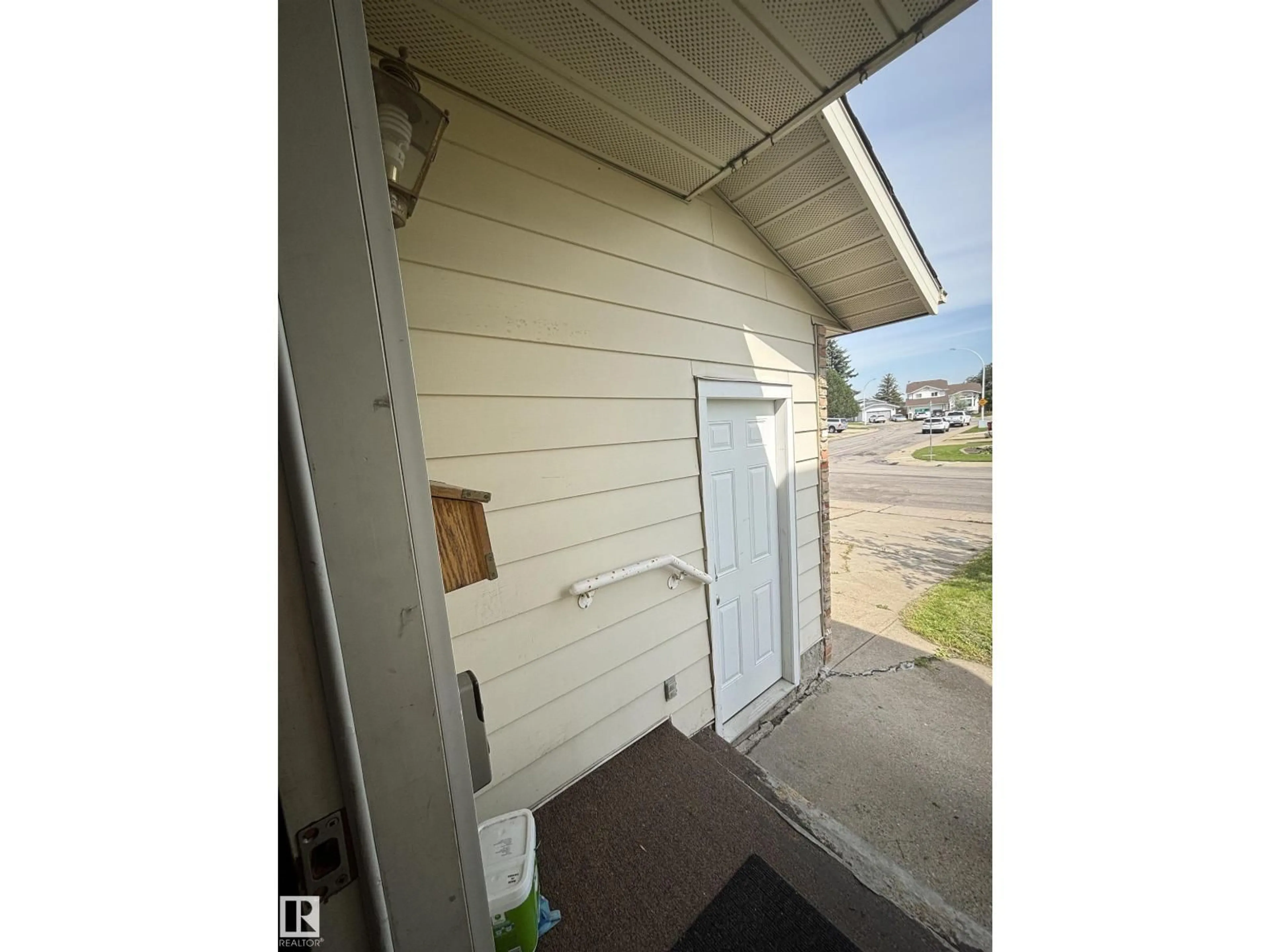 Unknown for 9223 172 AV, Edmonton Alberta T5Z2N3