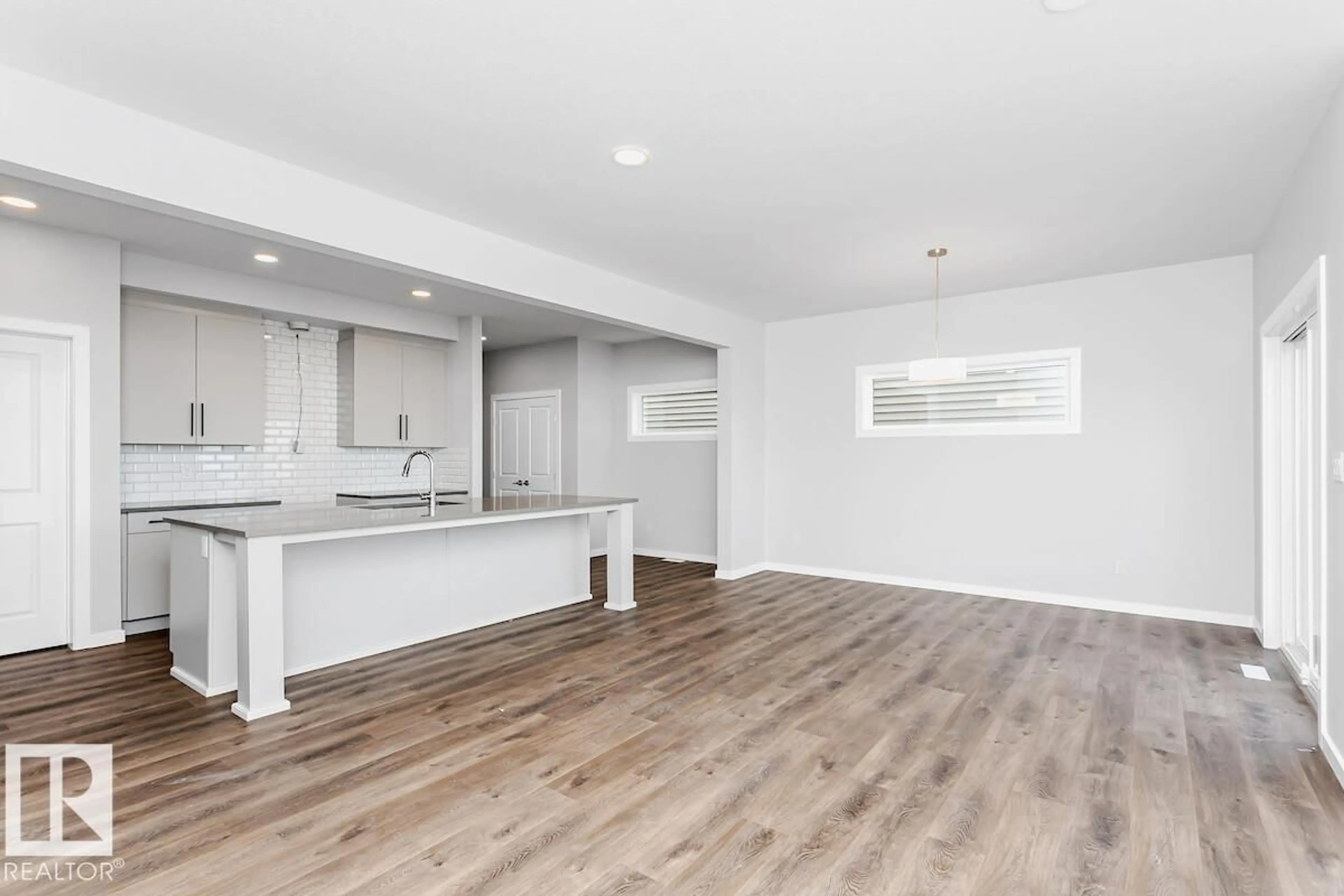 Open concept kitchen, unknown for W - 42 CHARTRES CL, St. Albert Alberta T8T2E1