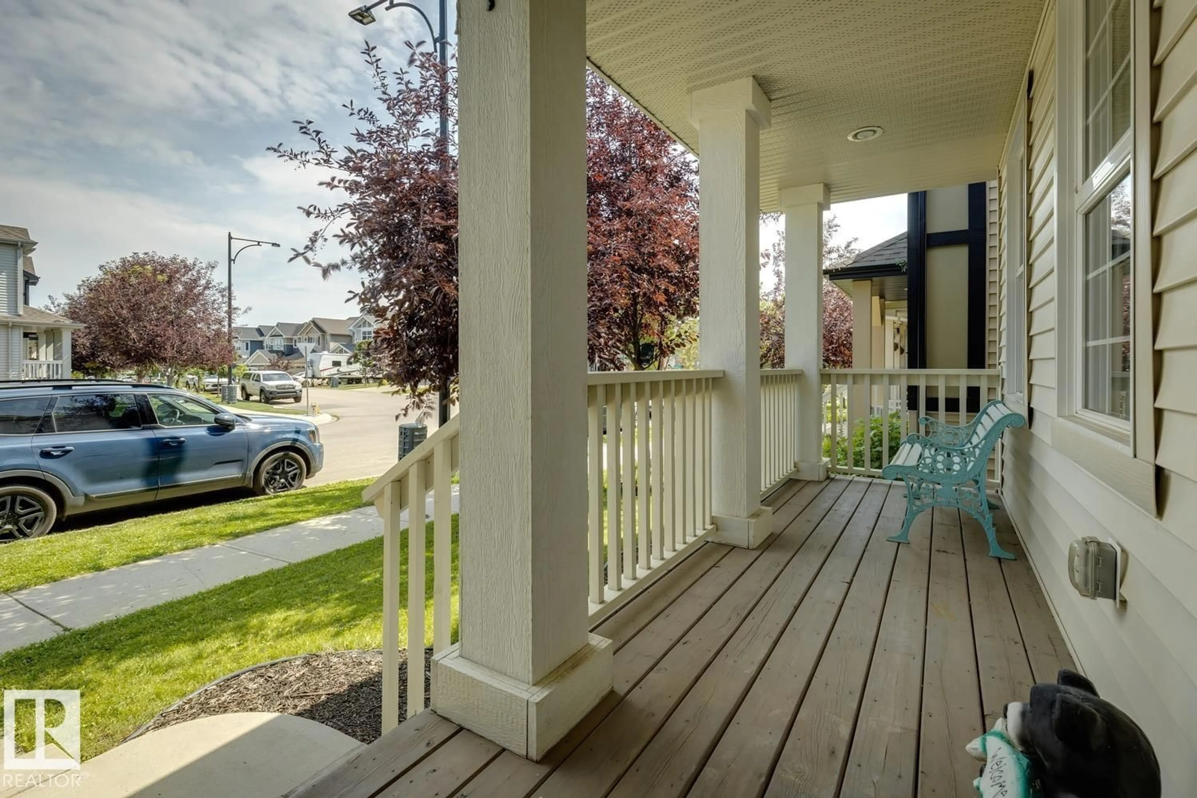 Patio, street for 8060 EVANS CR, Edmonton Alberta T6M0T8