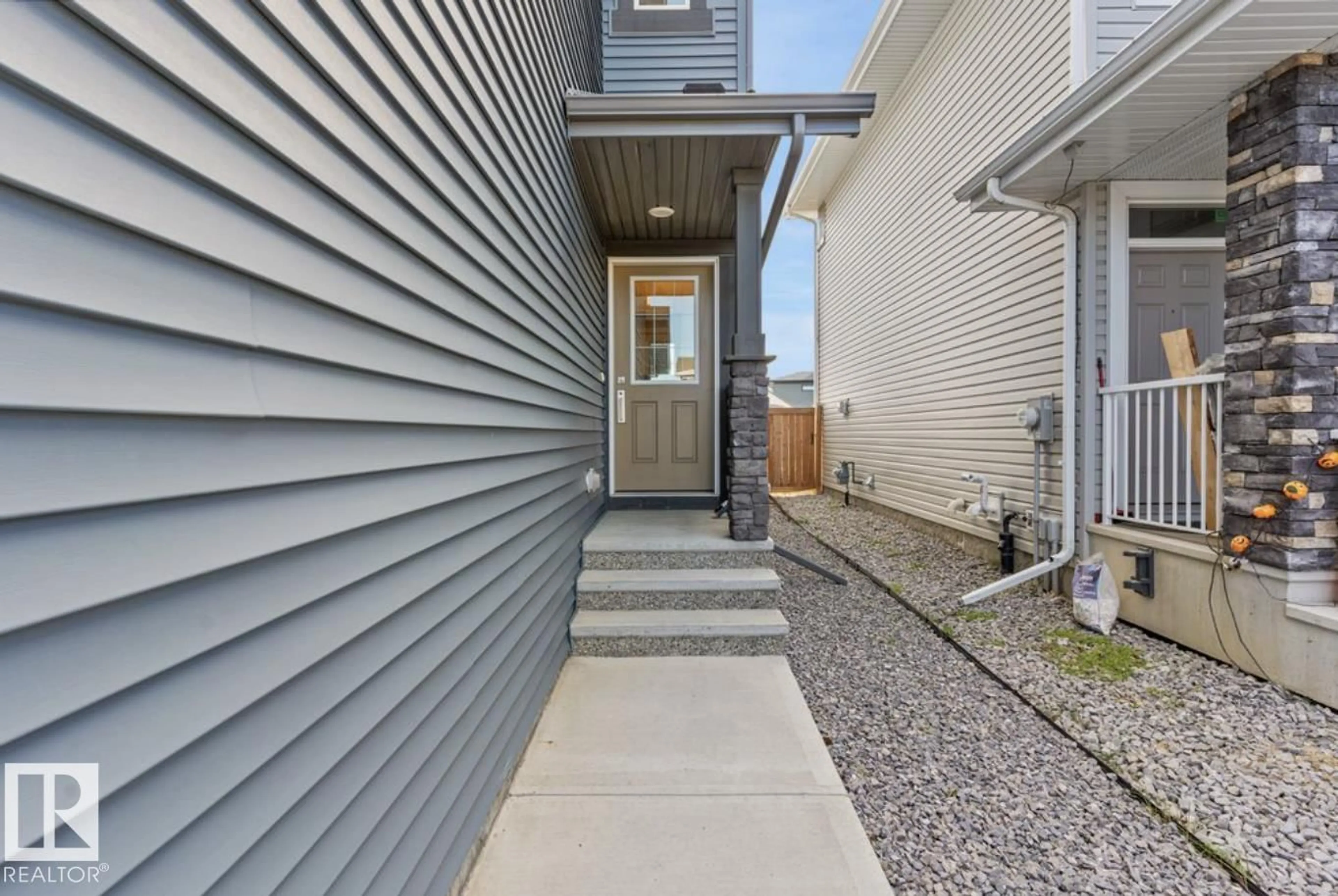 Unknown for NW - 12737 205 ST, Edmonton Alberta T5S0L8