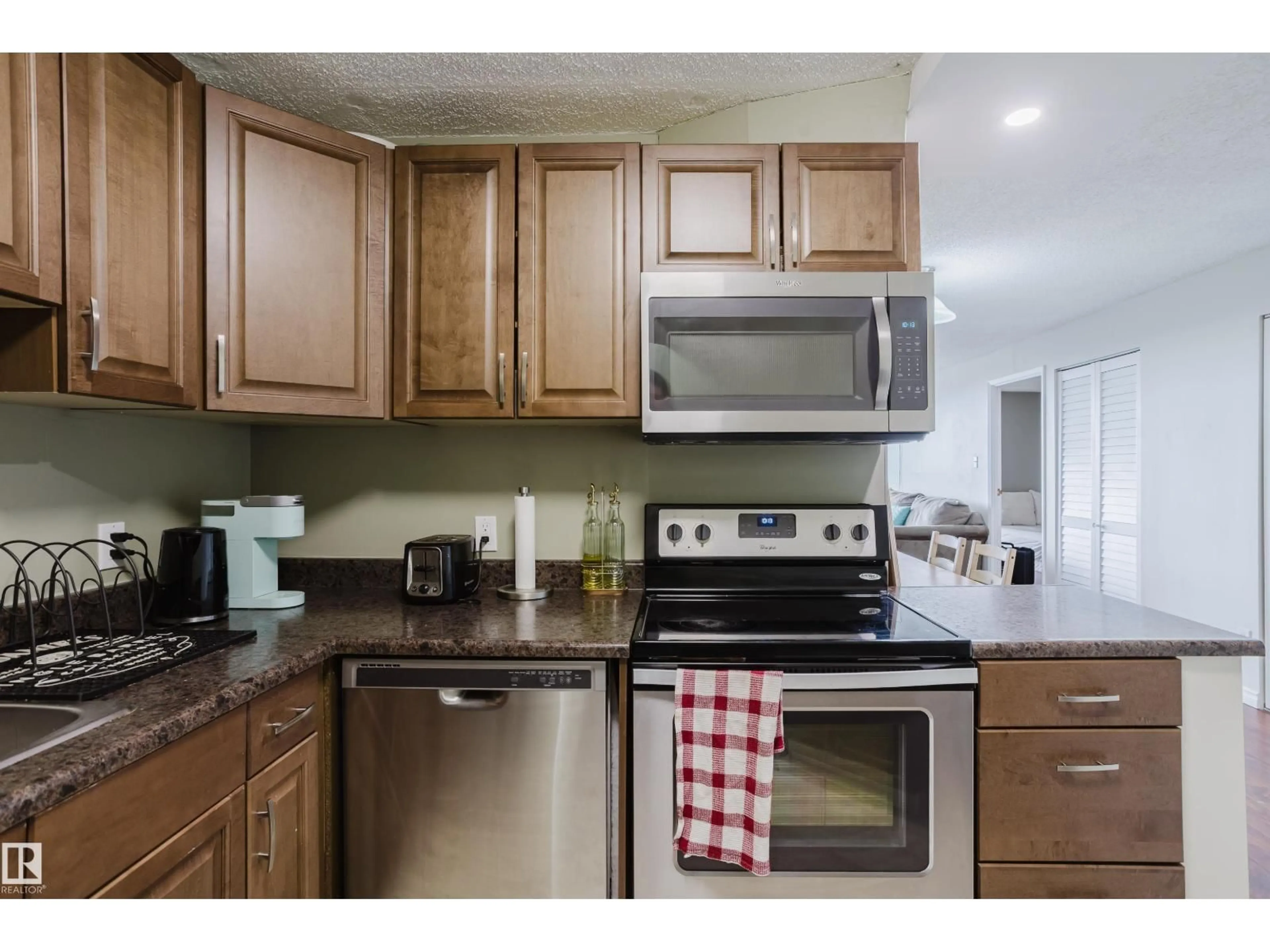 Standard kitchen, unknown for 10149 - 1002 SASKATCHEWAN DR, Edmonton Alberta T6E6B6