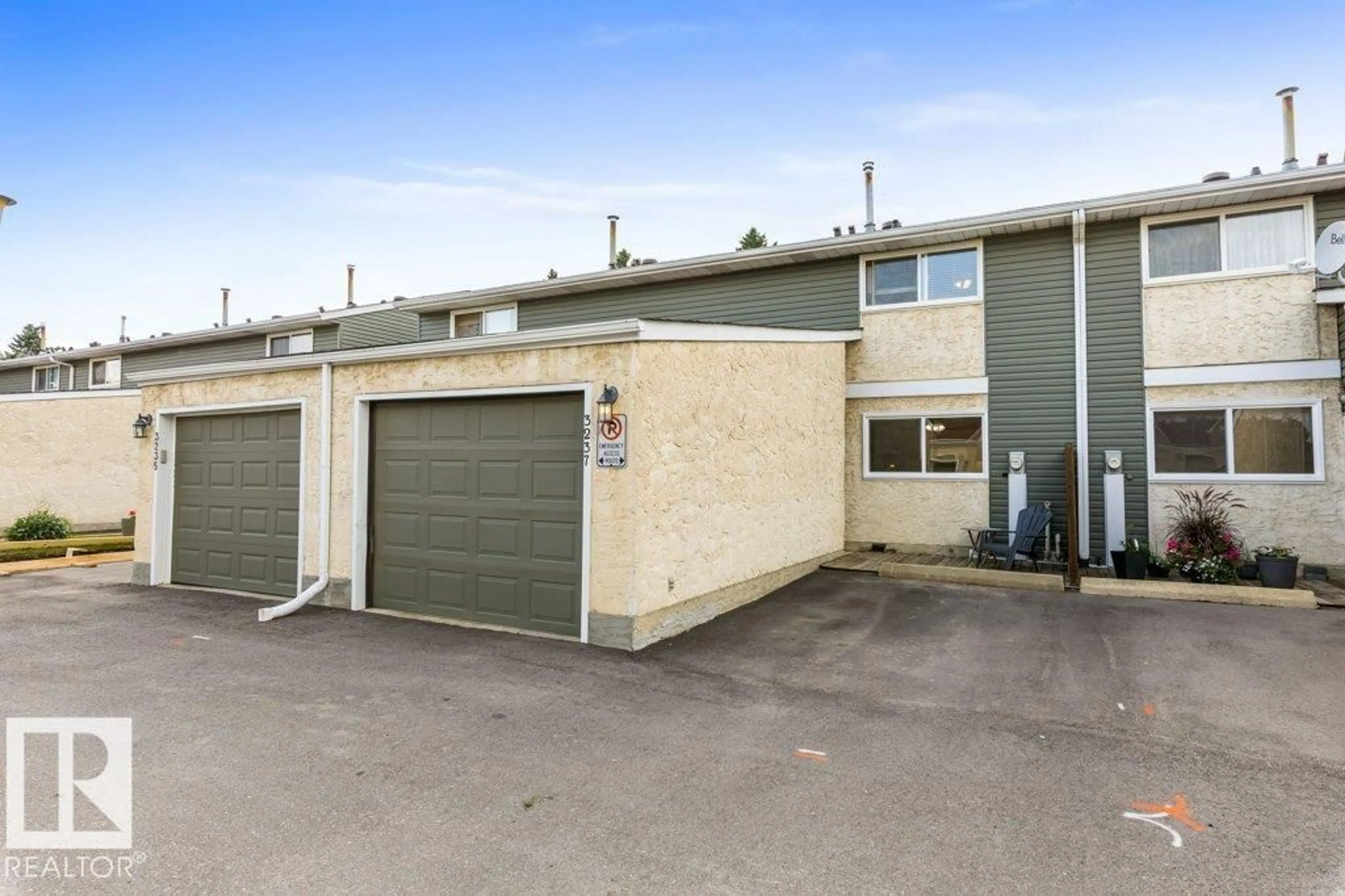 Unknown for NW - 3237 132A AV, Edmonton Alberta T5A3K4