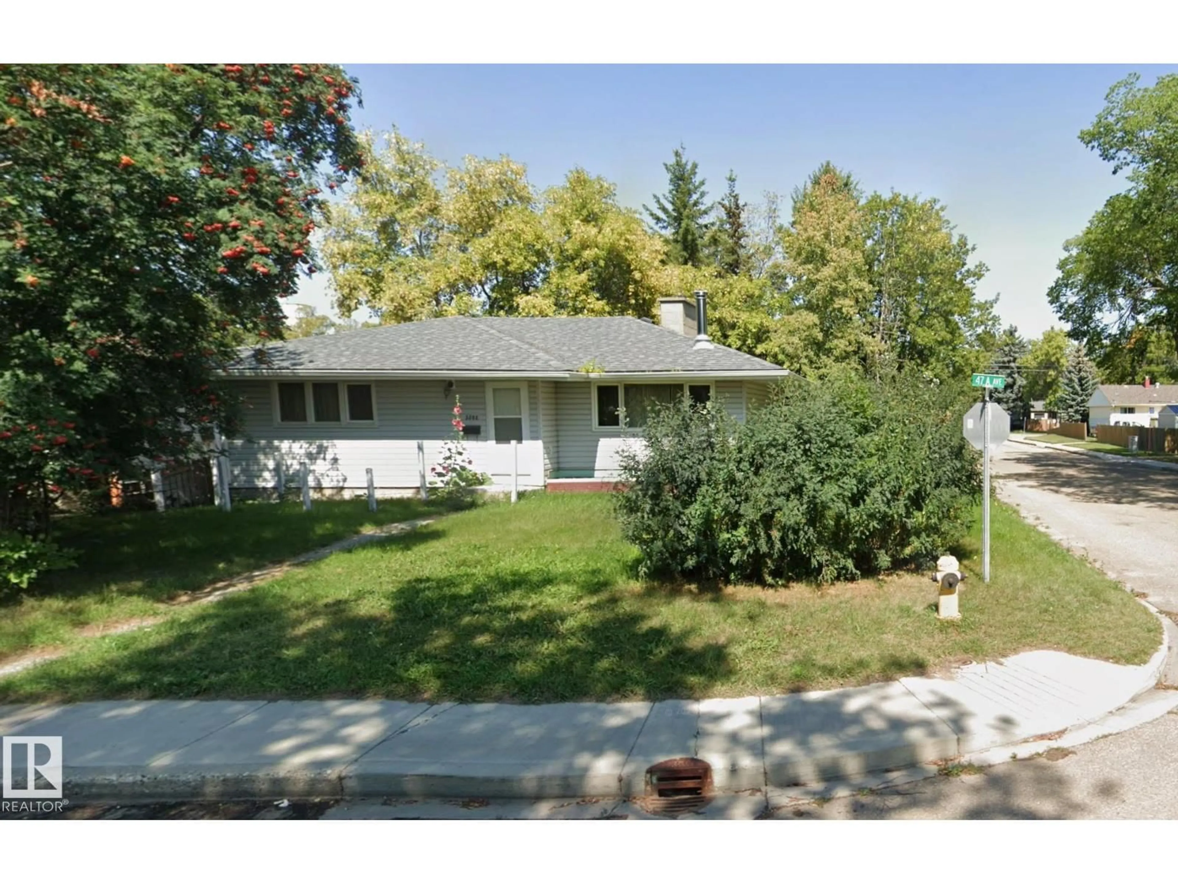 Home with vinyl exterior material, street for 5502 47A AV, Wetaskiwin Alberta T9A0M1