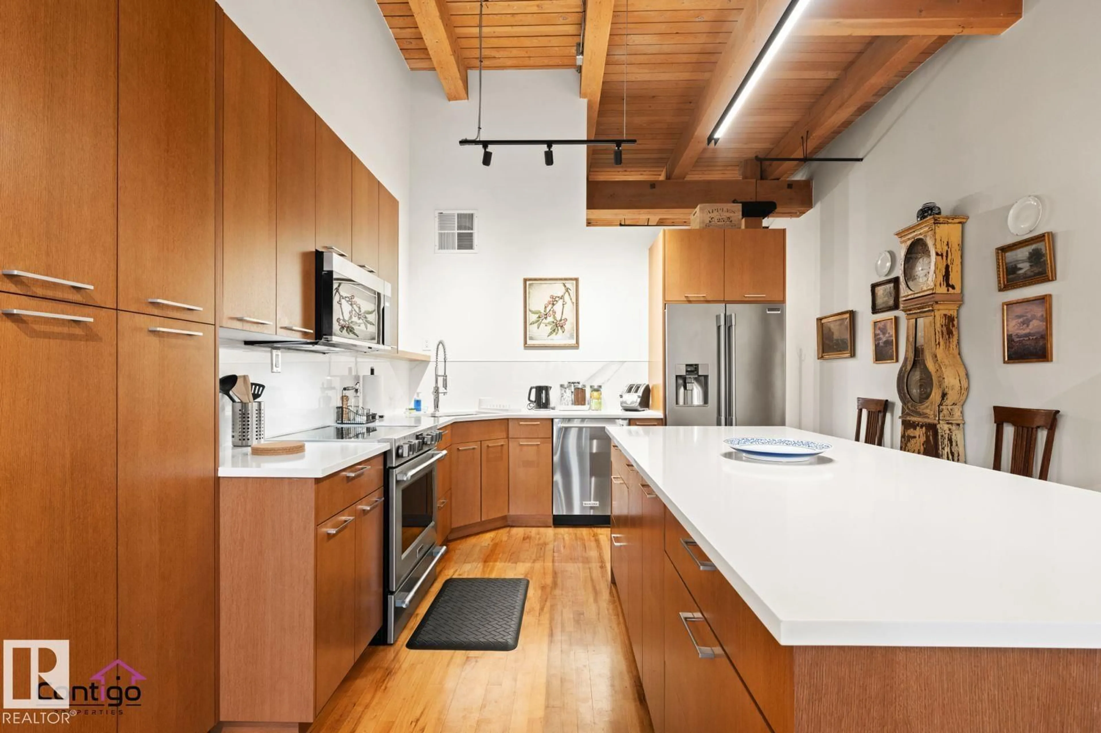 Contemporary kitchen, unknown for 114 - 10309 107 ST, Edmonton Alberta T5J1K3