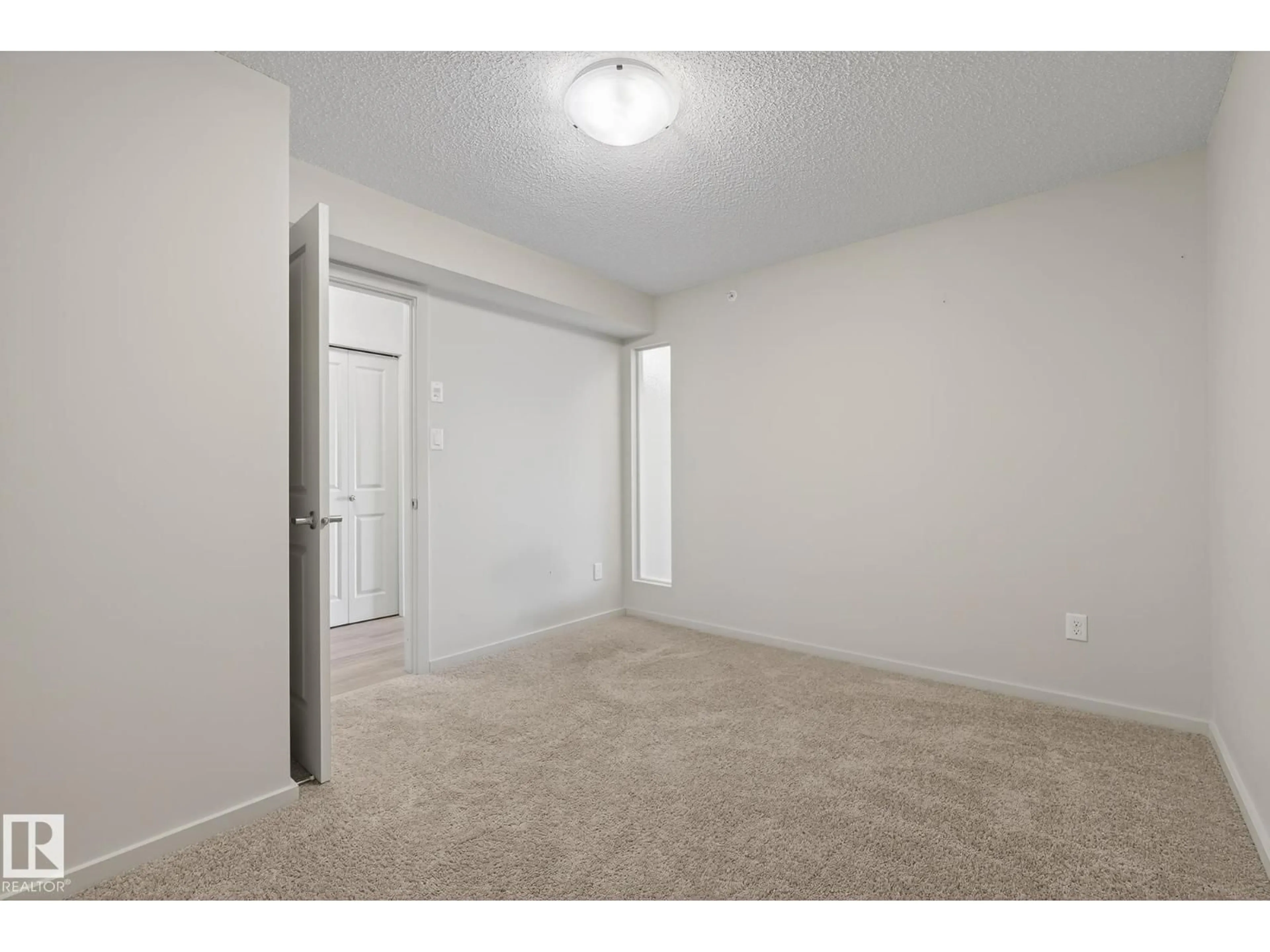 A pic of a room for 405 - 7711 71 ST, Edmonton Alberta T6B3J3