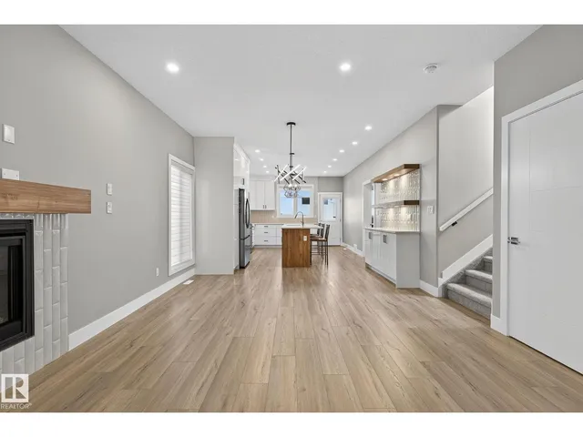 10906 54 AV, Edmonton 3
