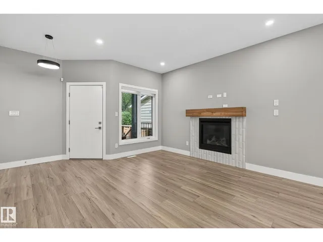 10906 54 AV, Edmonton 5