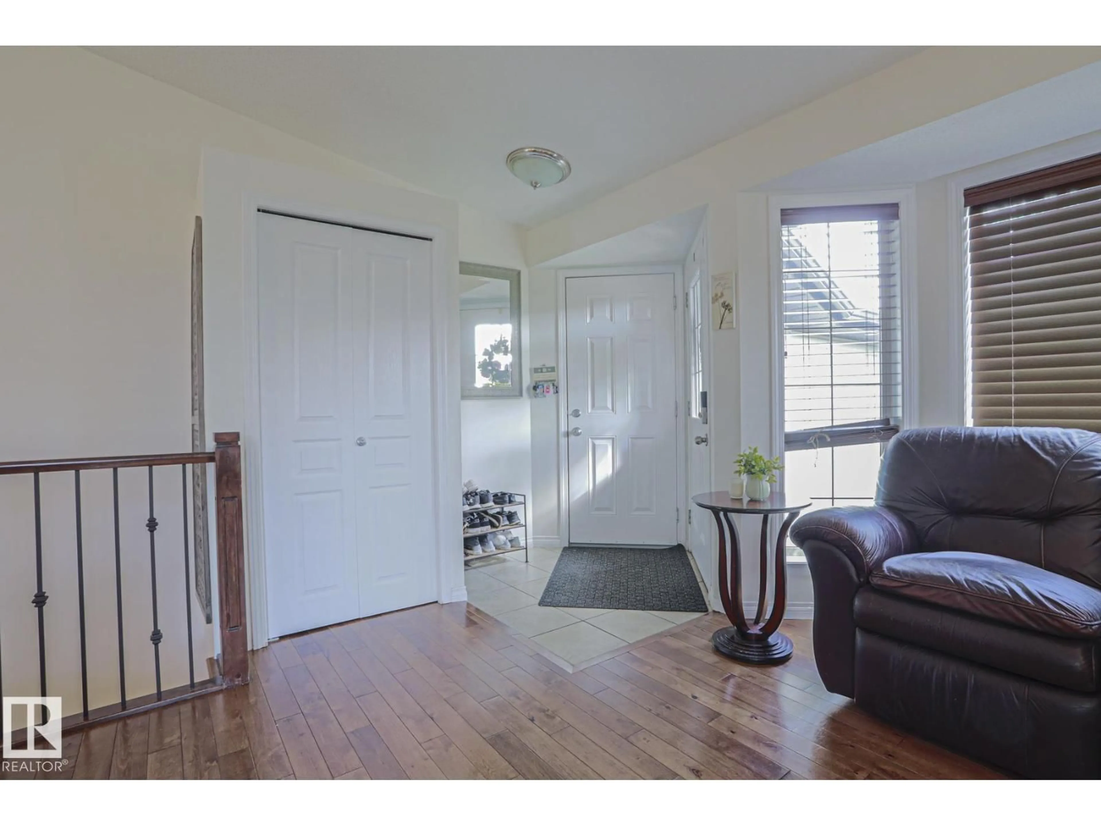 Indoor entryway for 1 LEYLAND WY, Spruce Grove Alberta T7X0A8