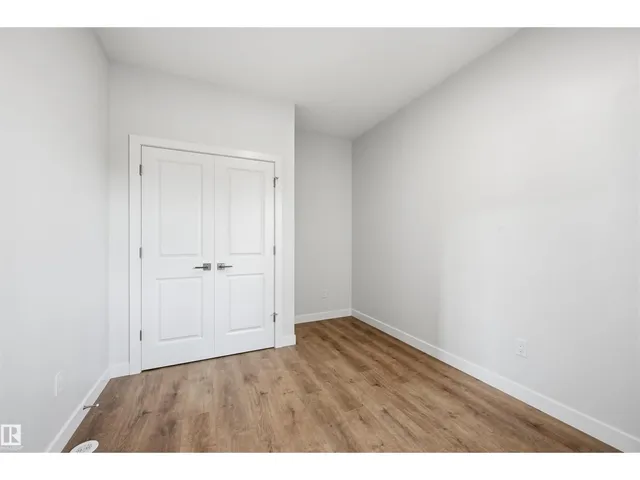 911 18 AV, Edmonton 5