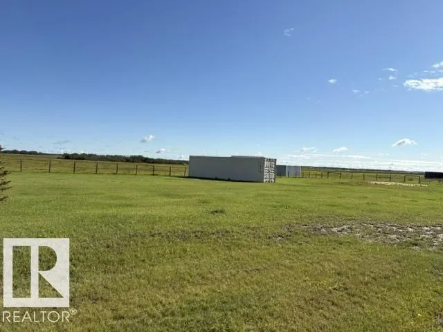531061 RR183, Rural Lamont County 3