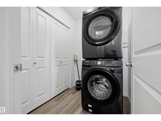 1246 ASTER BV, Edmonton 5