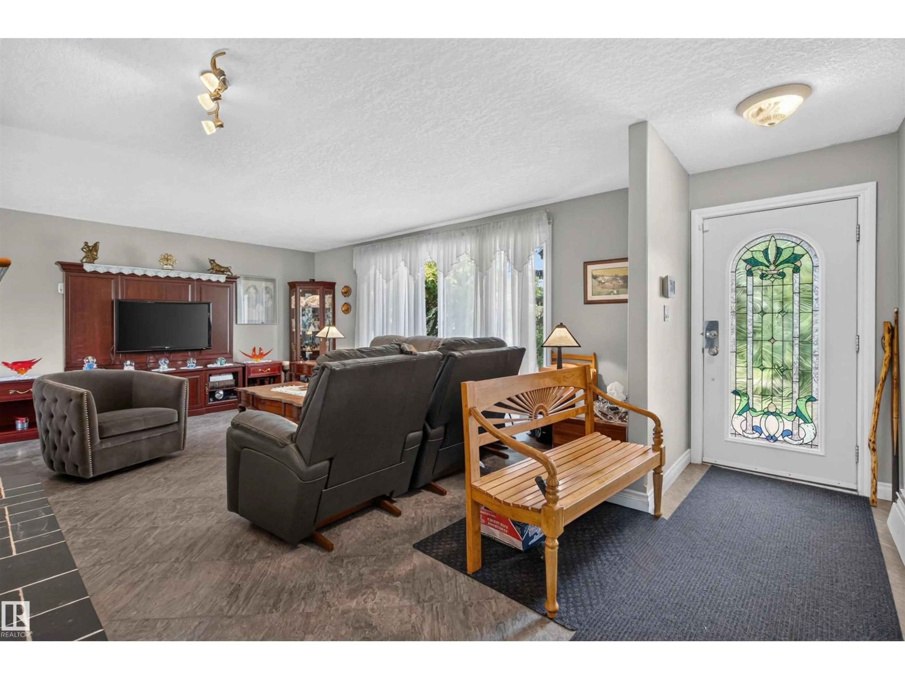 Living room with furniture, unknown for 56505 RGE ROAD 233, Rural Sturgeon County Alberta T0A1N4