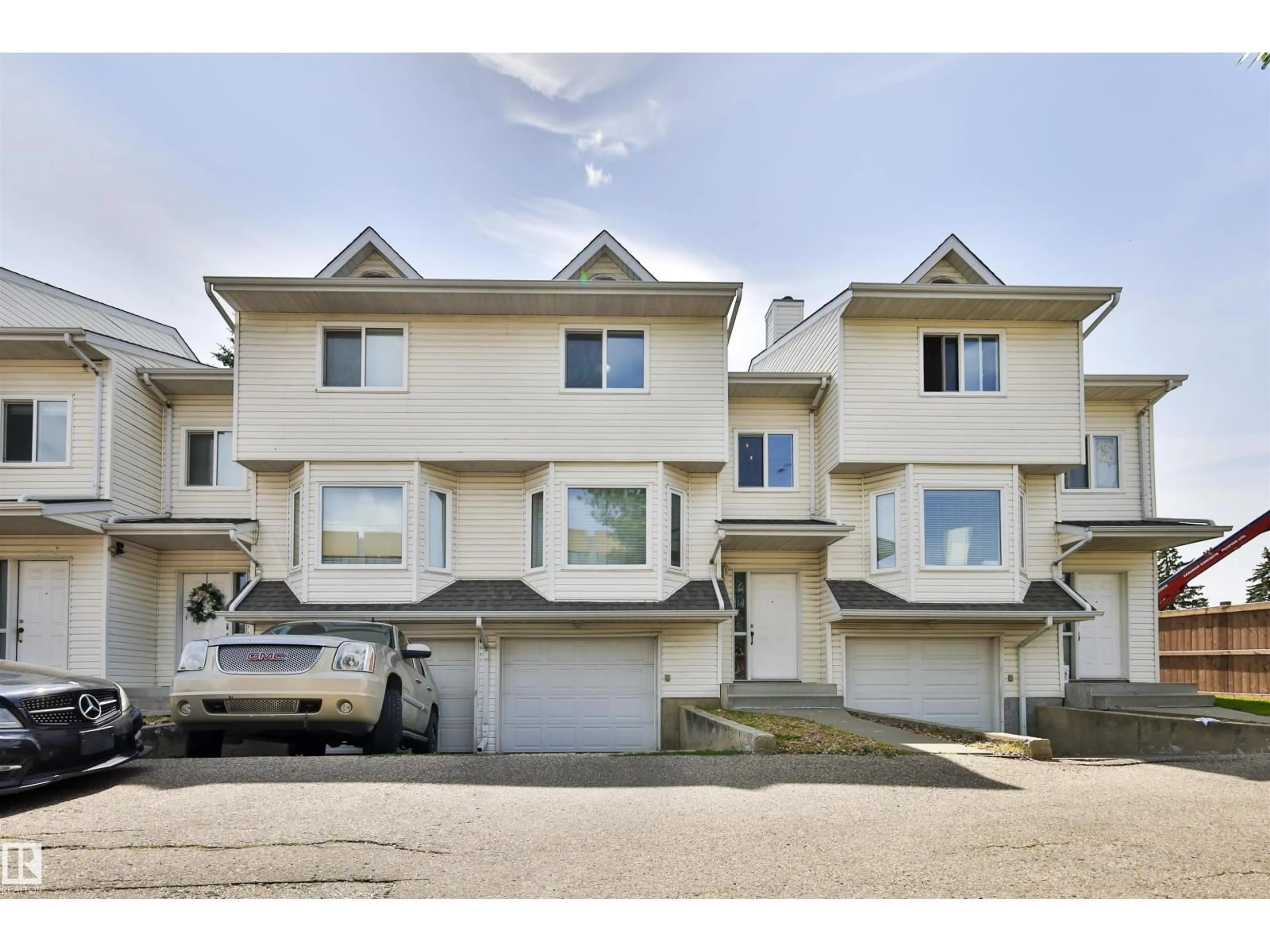 Unknown for 15529 95 AV, Edmonton Alberta T5P0A2