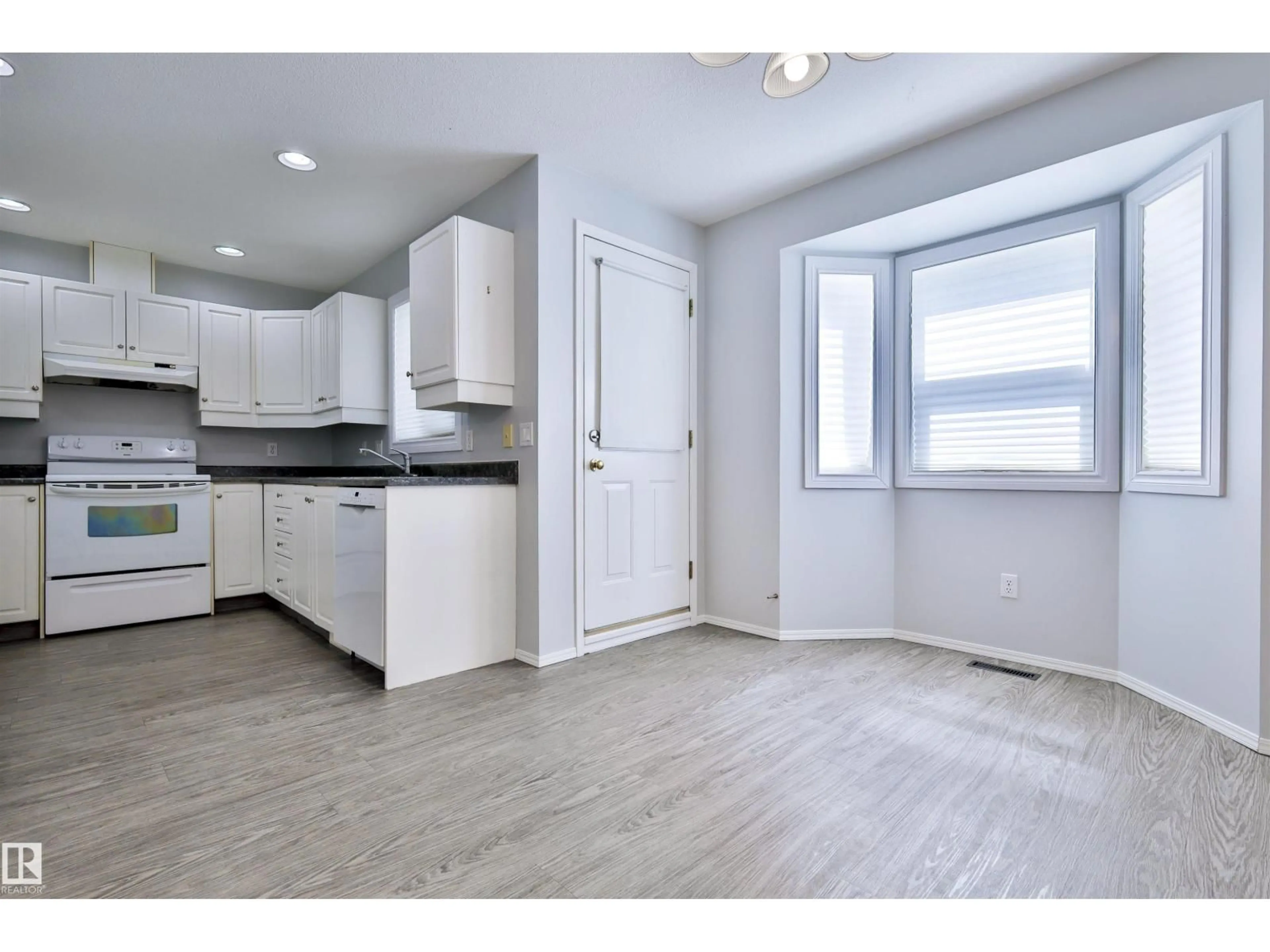 Unknown for 15529 95 AV, Edmonton Alberta T5P0A2