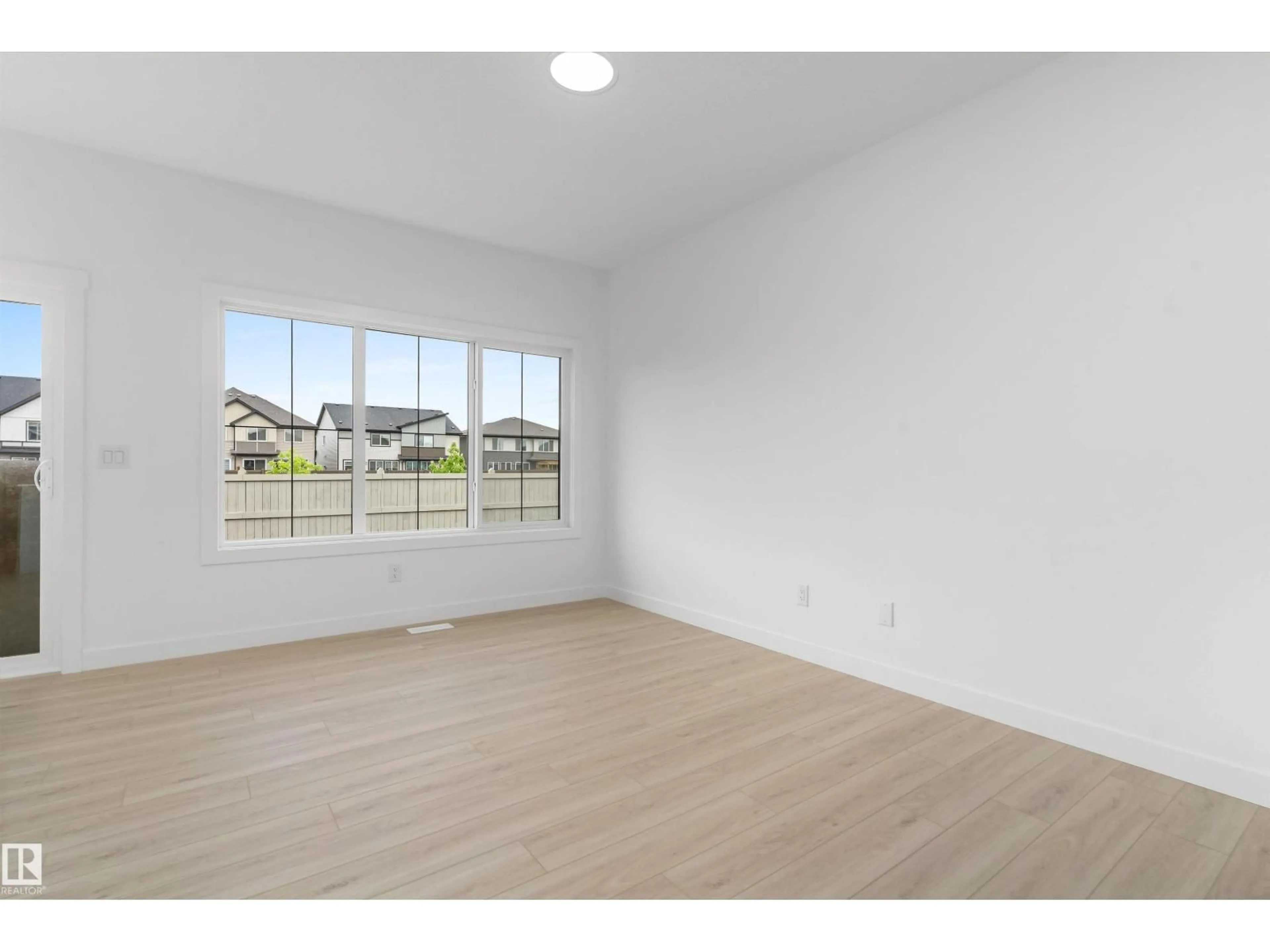 A pic of a room for 2033 CALLIHOO LI, Edmonton Alberta T6W4W4