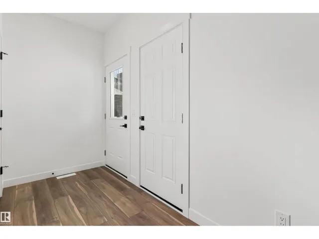 920 18 AV, Edmonton 2