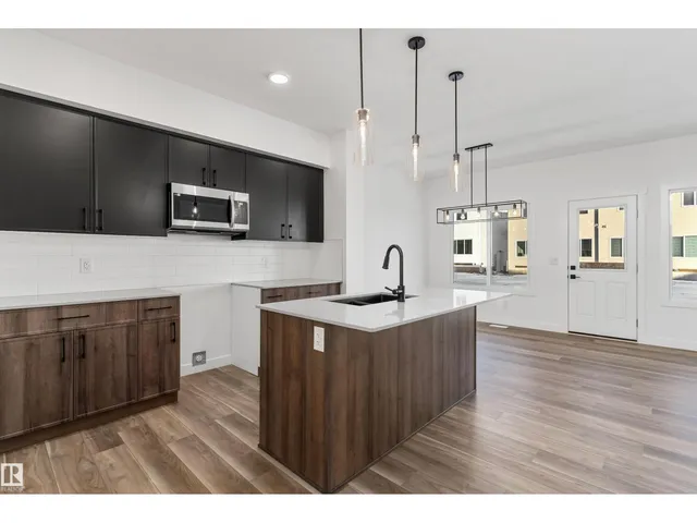 920 18 AV, Edmonton 4