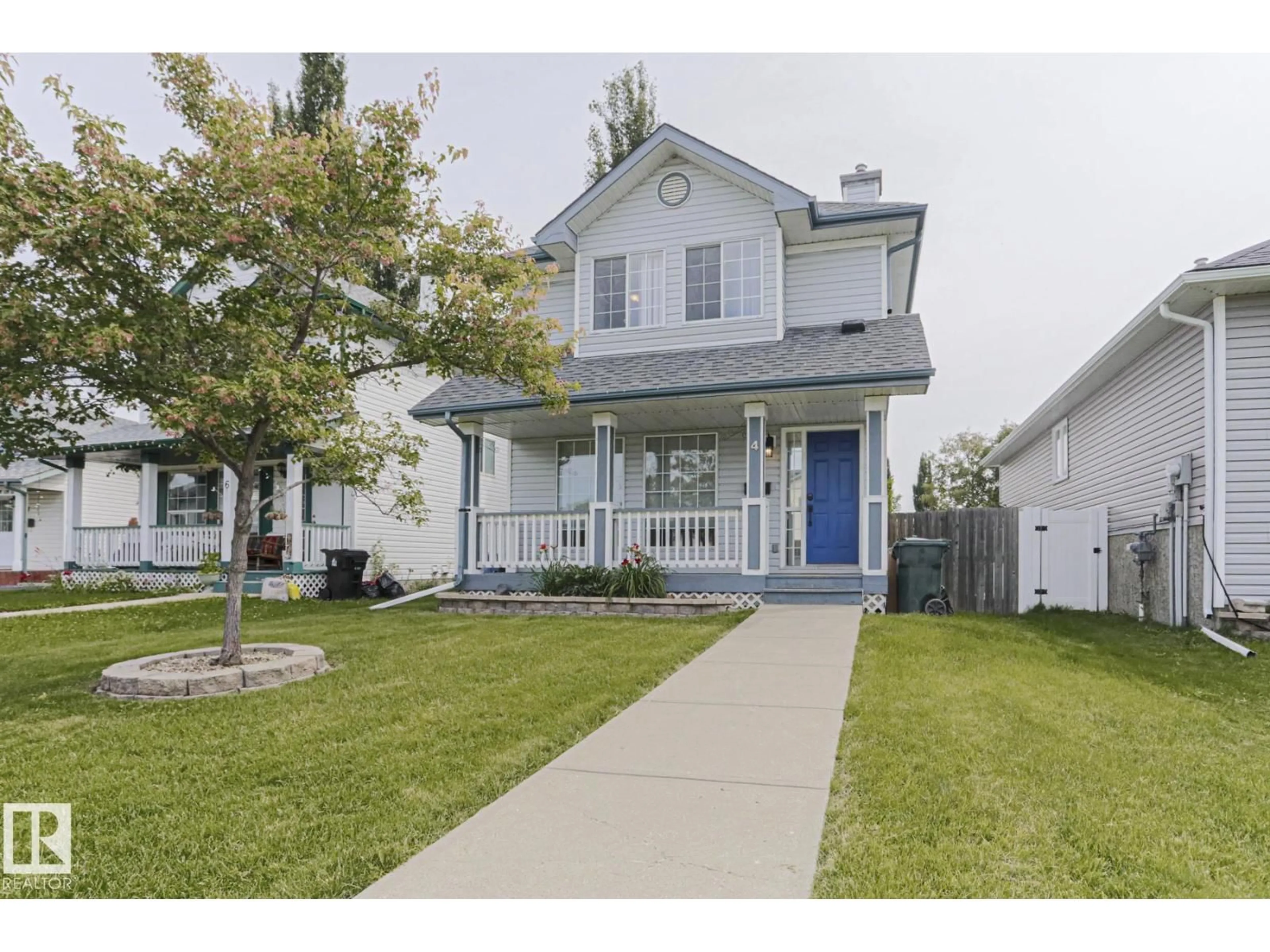 Home with vinyl exterior material, street for 4 LANDSDOWNE DR, Spruce Grove Alberta T7X3Y4