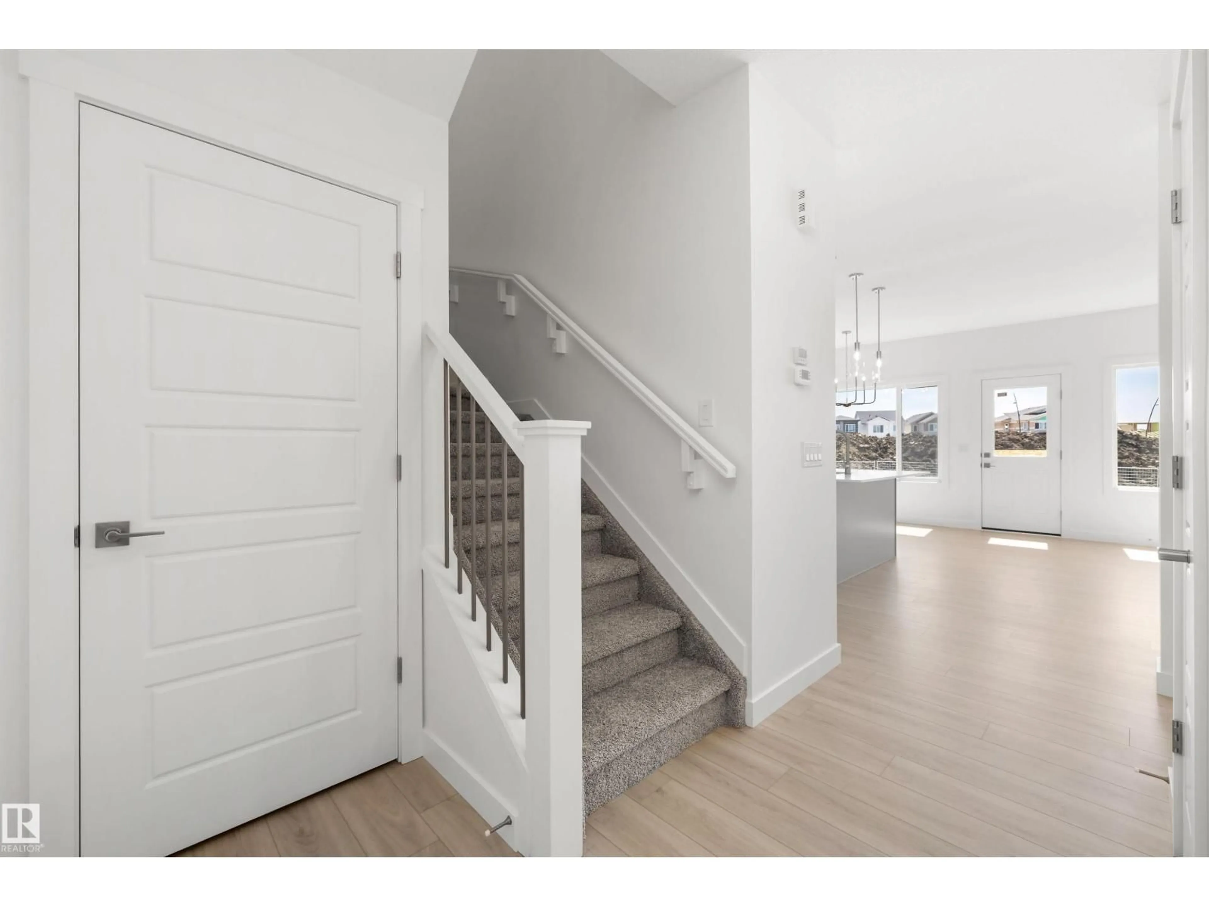 Indoor entryway for 18923 28 AV, Edmonton Alberta T6M3H9