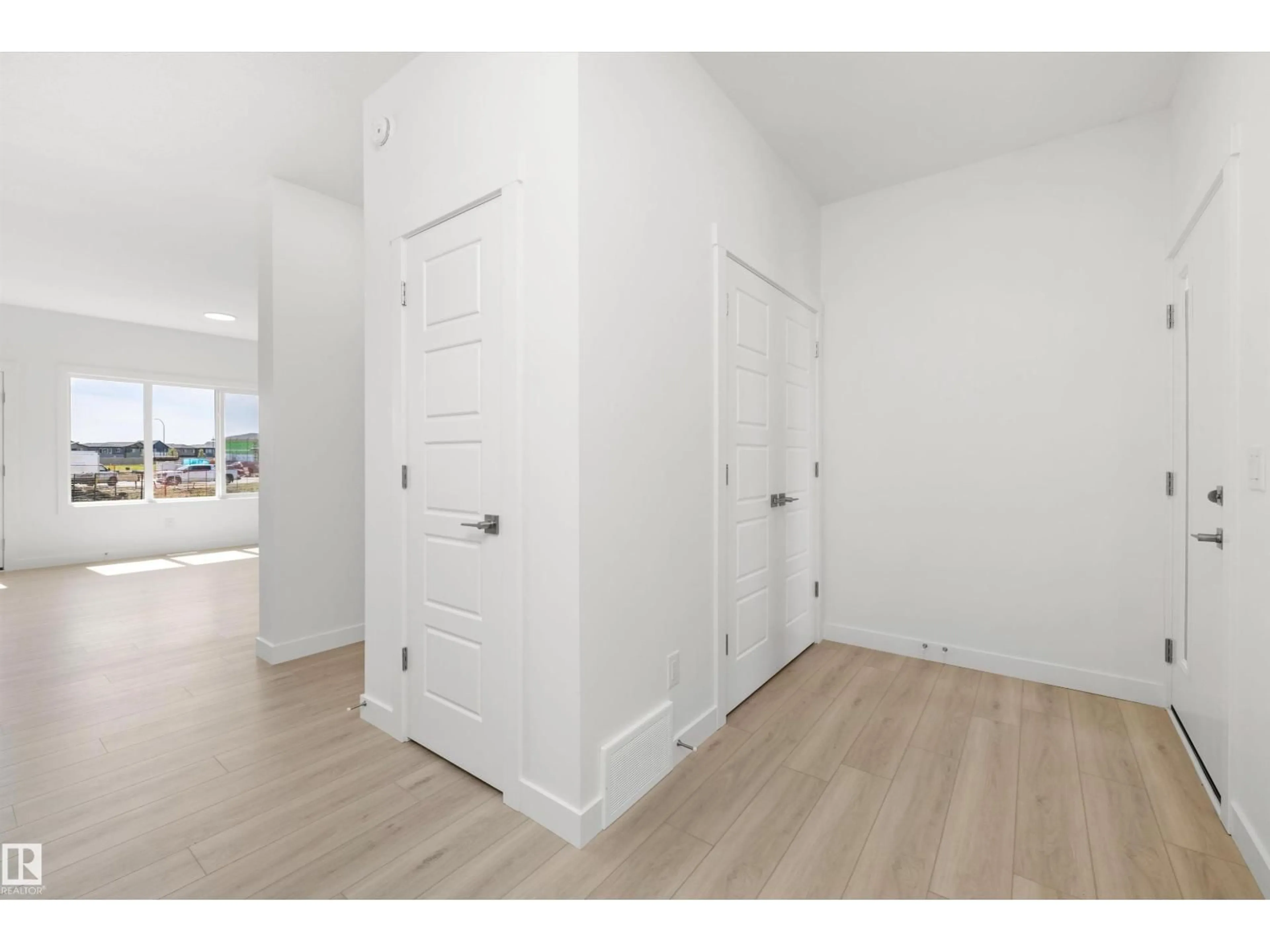 Indoor entryway for 18923 28 AV, Edmonton Alberta T6M3H9