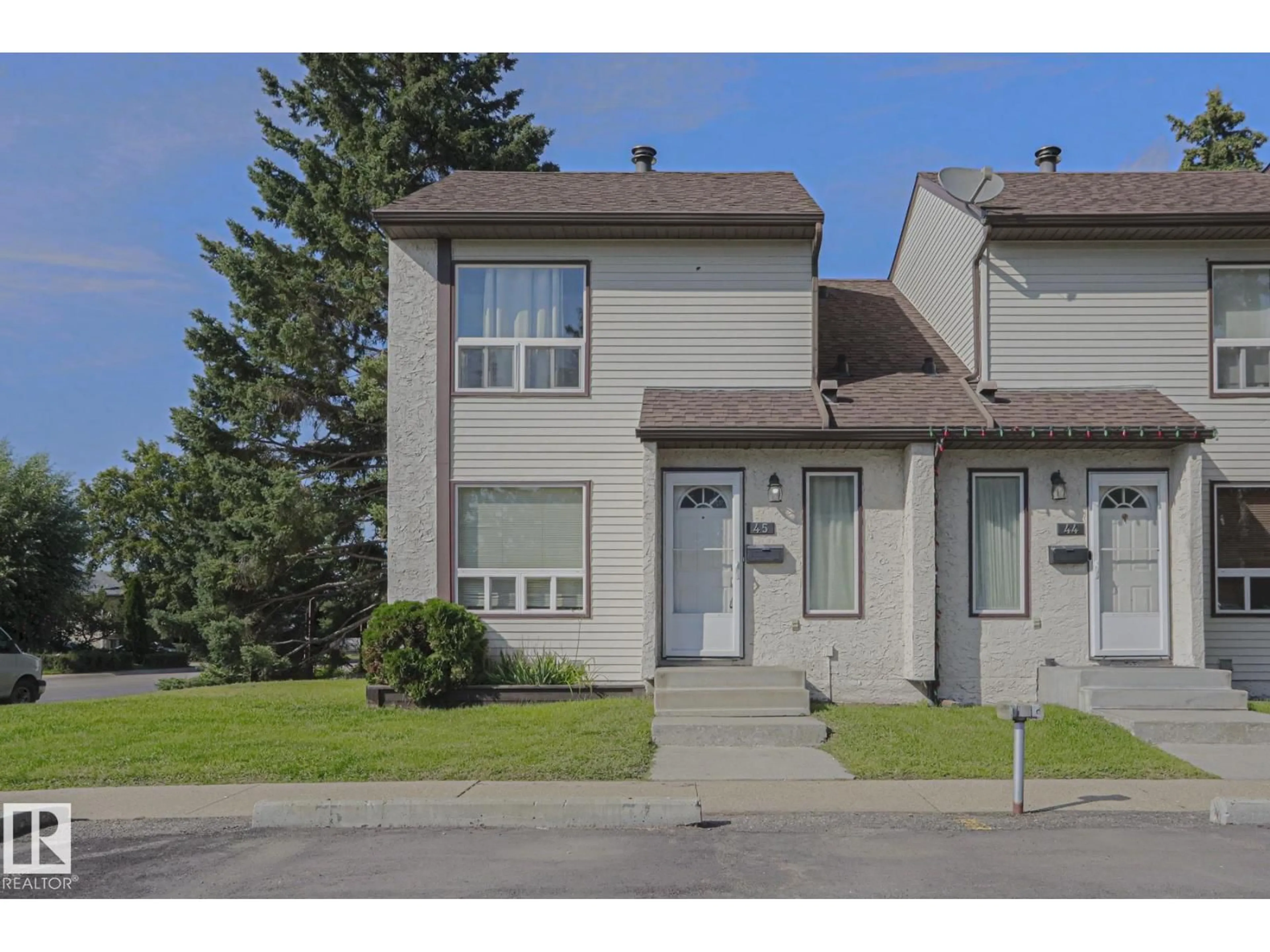 Home with vinyl exterior material, street for #45 - 1651 46 ST, Edmonton Alberta T6L5H2