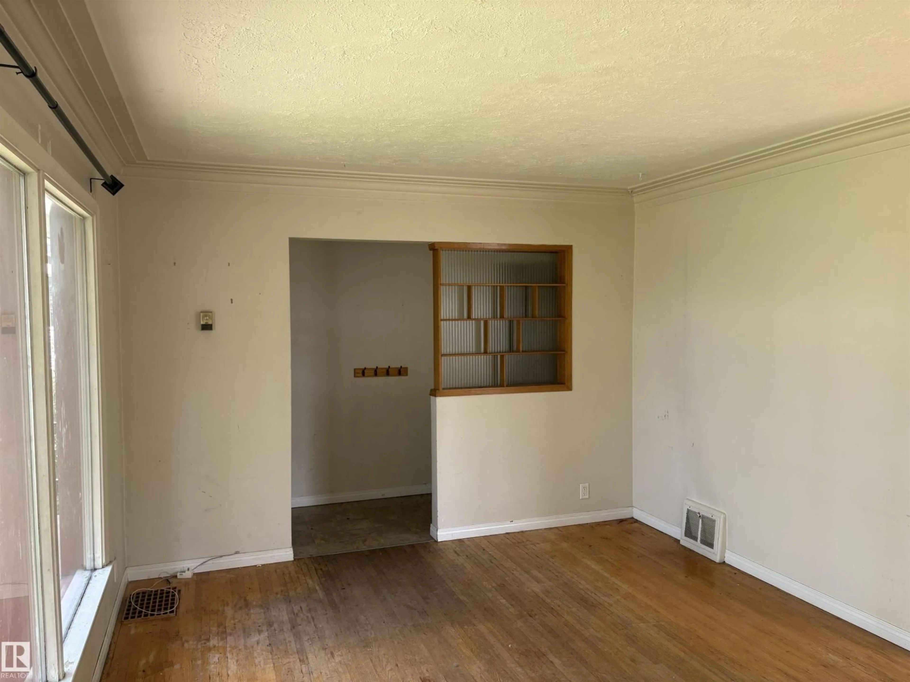 A pic of a room for NW - 10845 140 ST, Edmonton Alberta T5M1S4