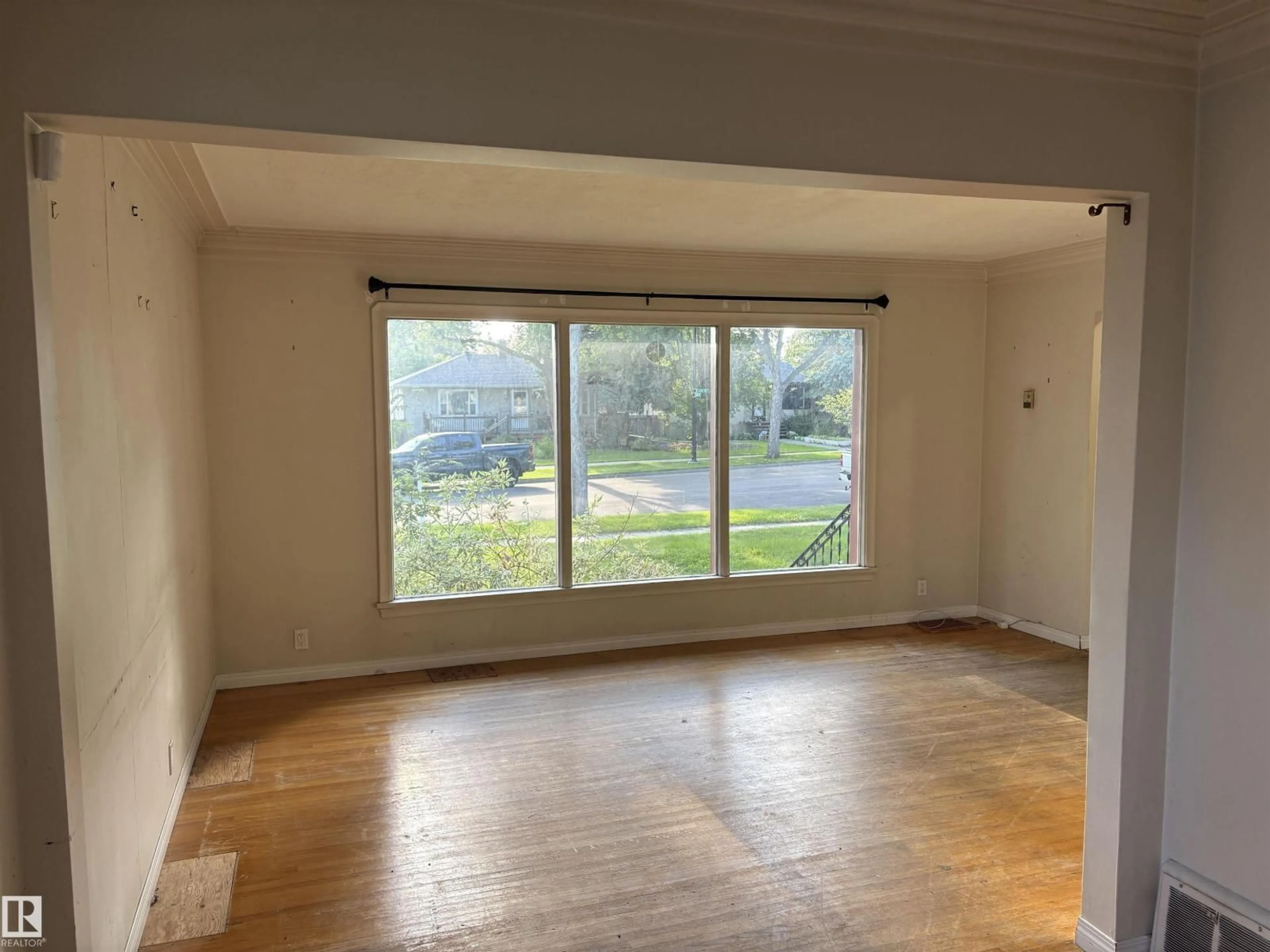 A pic of a room for NW - 10845 140 ST, Edmonton Alberta T5M1S4