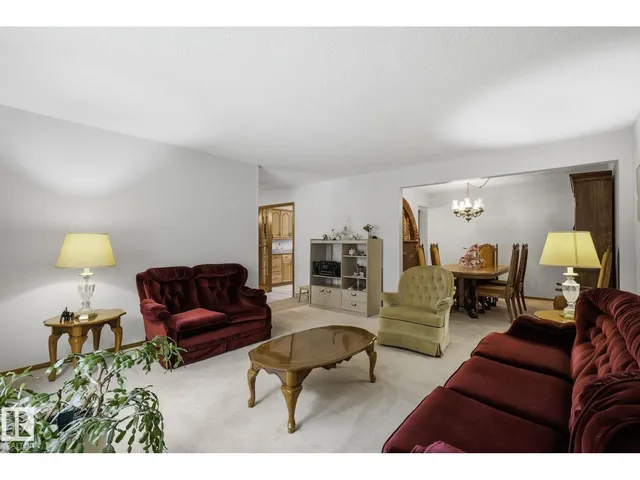 7 GRAHAM AV, St. Albert 5