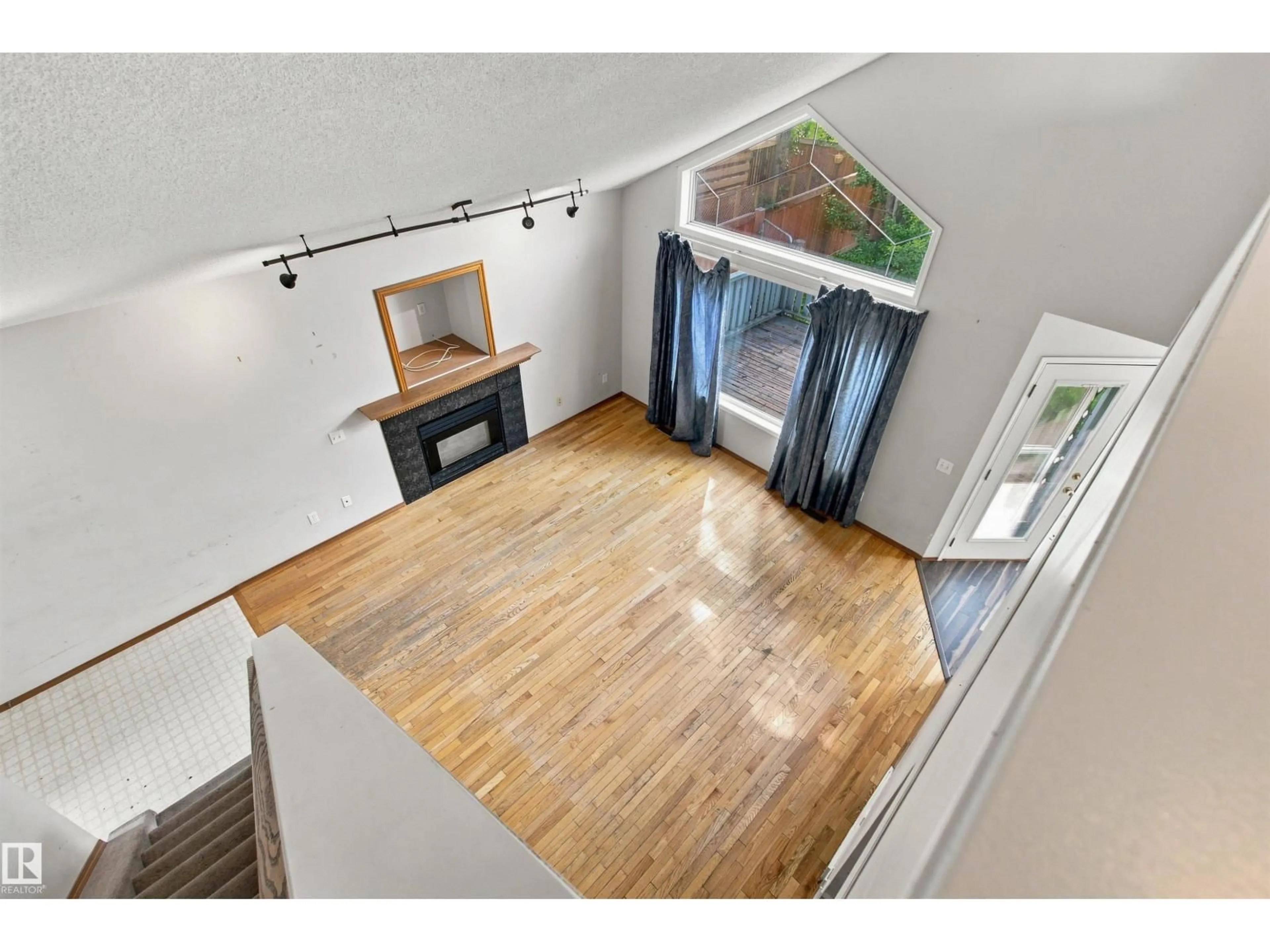 A pic of a room for 5 LINDSAY AV, Spruce Grove Alberta T7X3W7