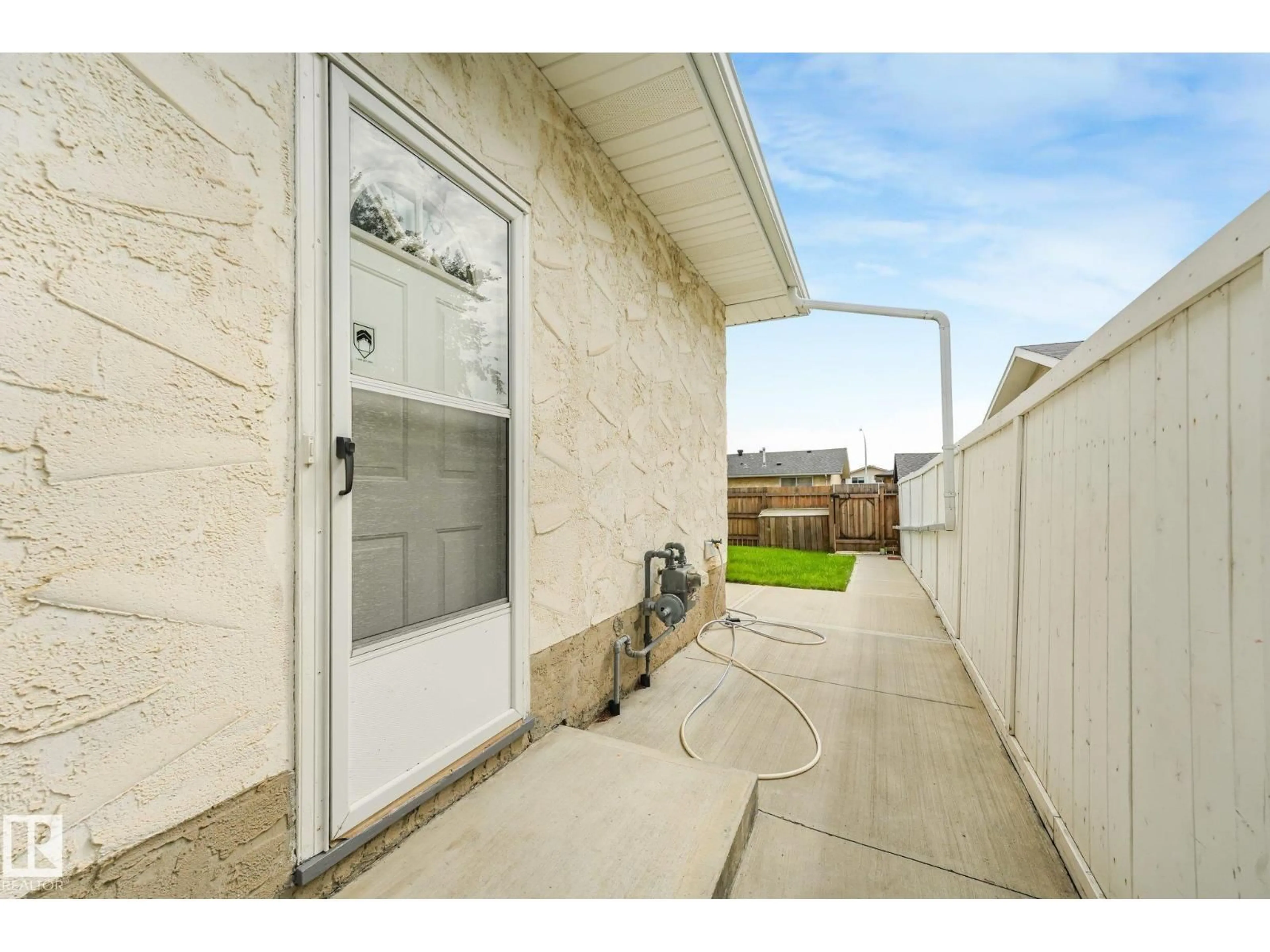 Unknown for 11415 149 AV, Edmonton Alberta T5X1B9