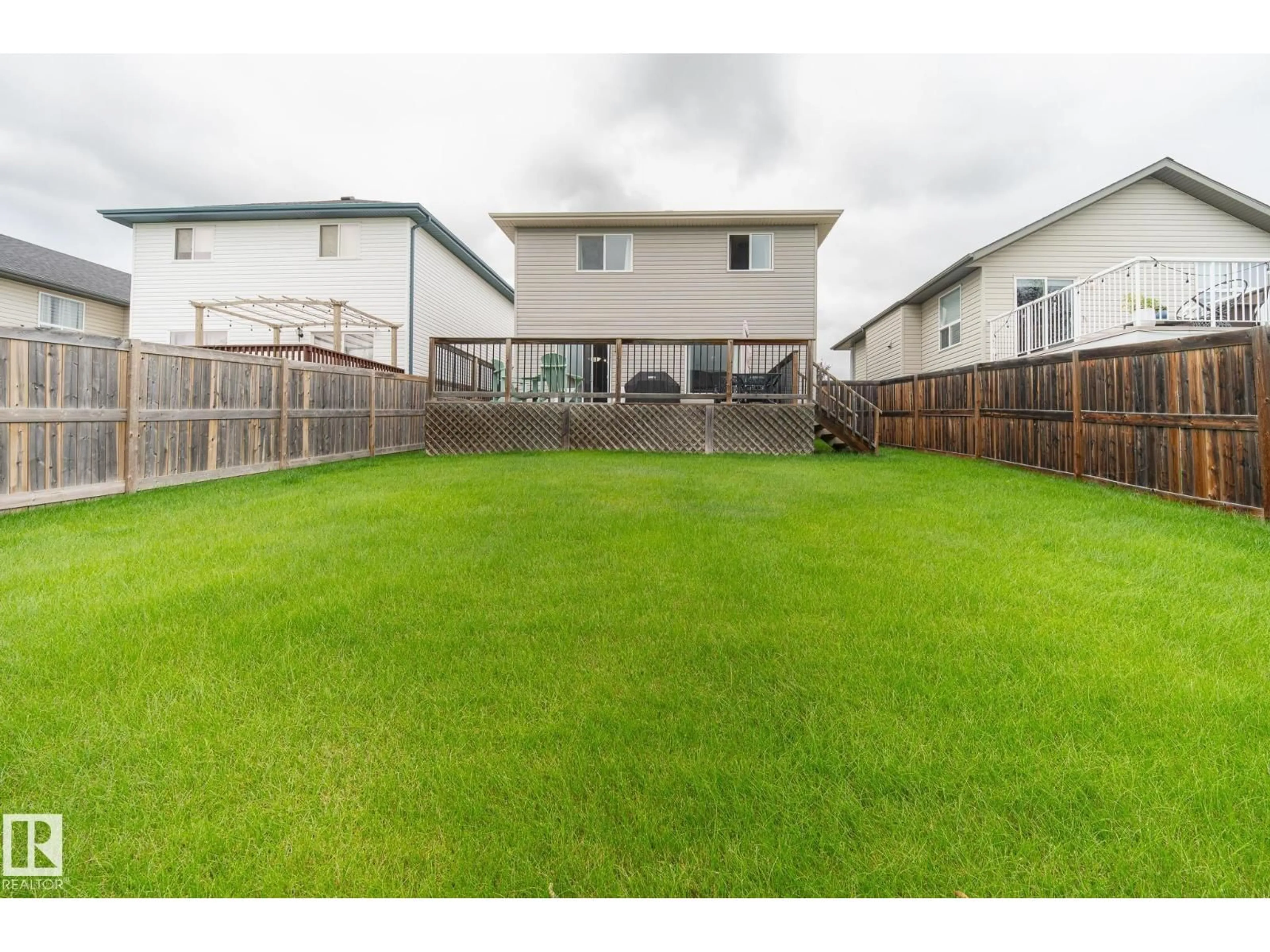 Patio, unknown for 435 FOXBORO WY, Sherwood Park Alberta T8A6K5