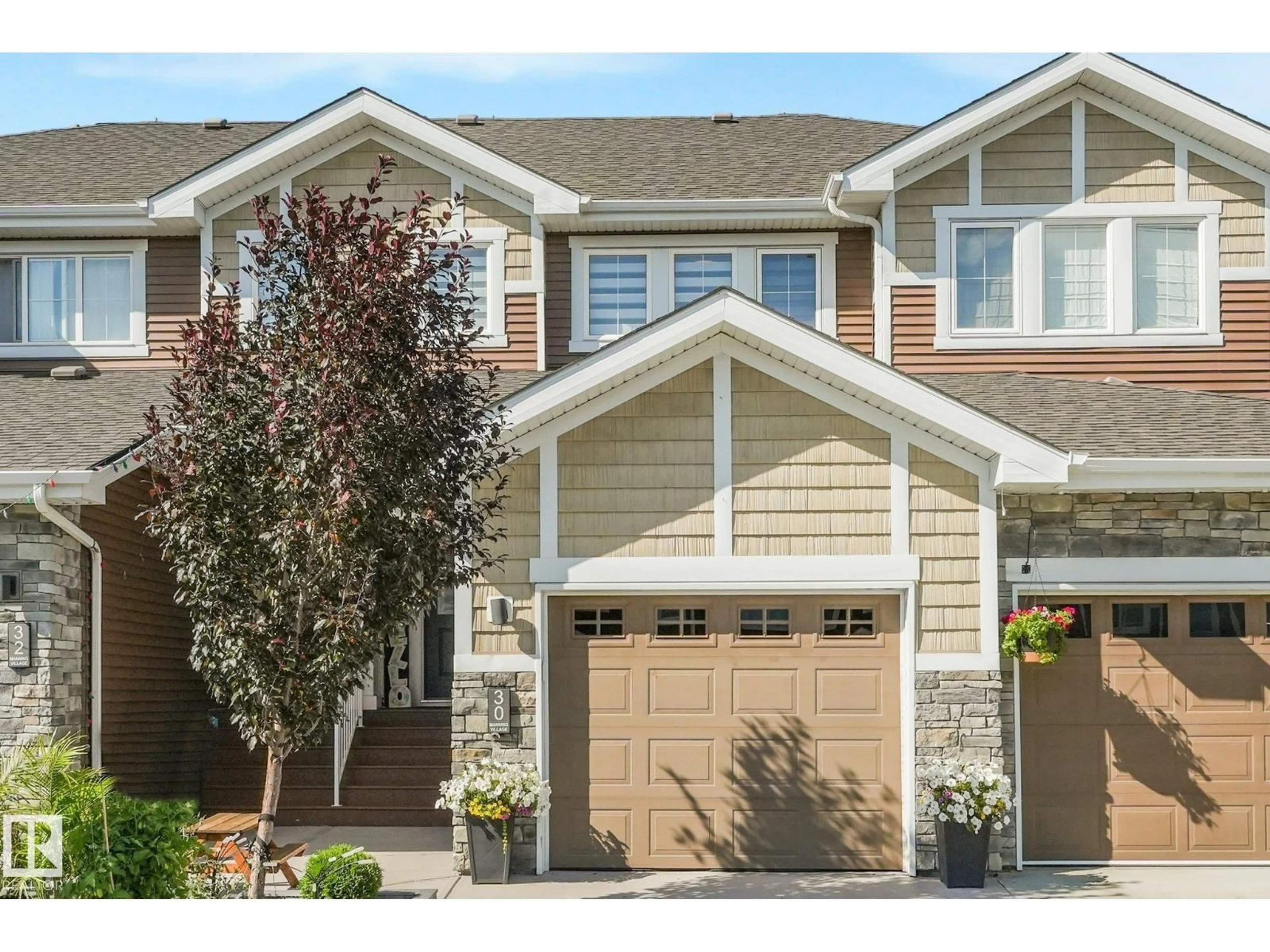 Home with vinyl exterior material, street for 30 EBBERS CL, Edmonton Alberta T5Y3Y6