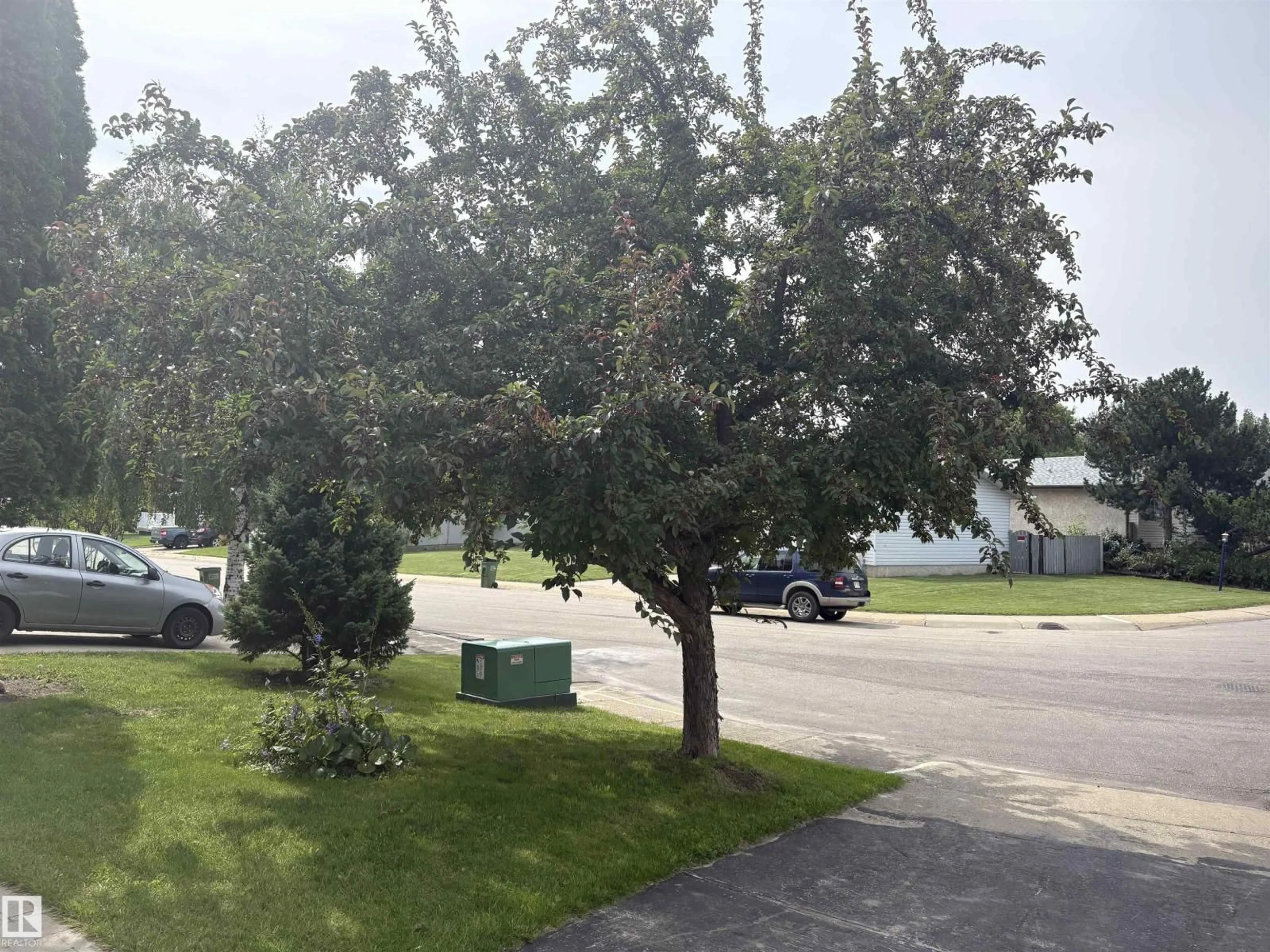 Unknown for NW - 13831 23 ST, Edmonton Alberta T5Y1C1