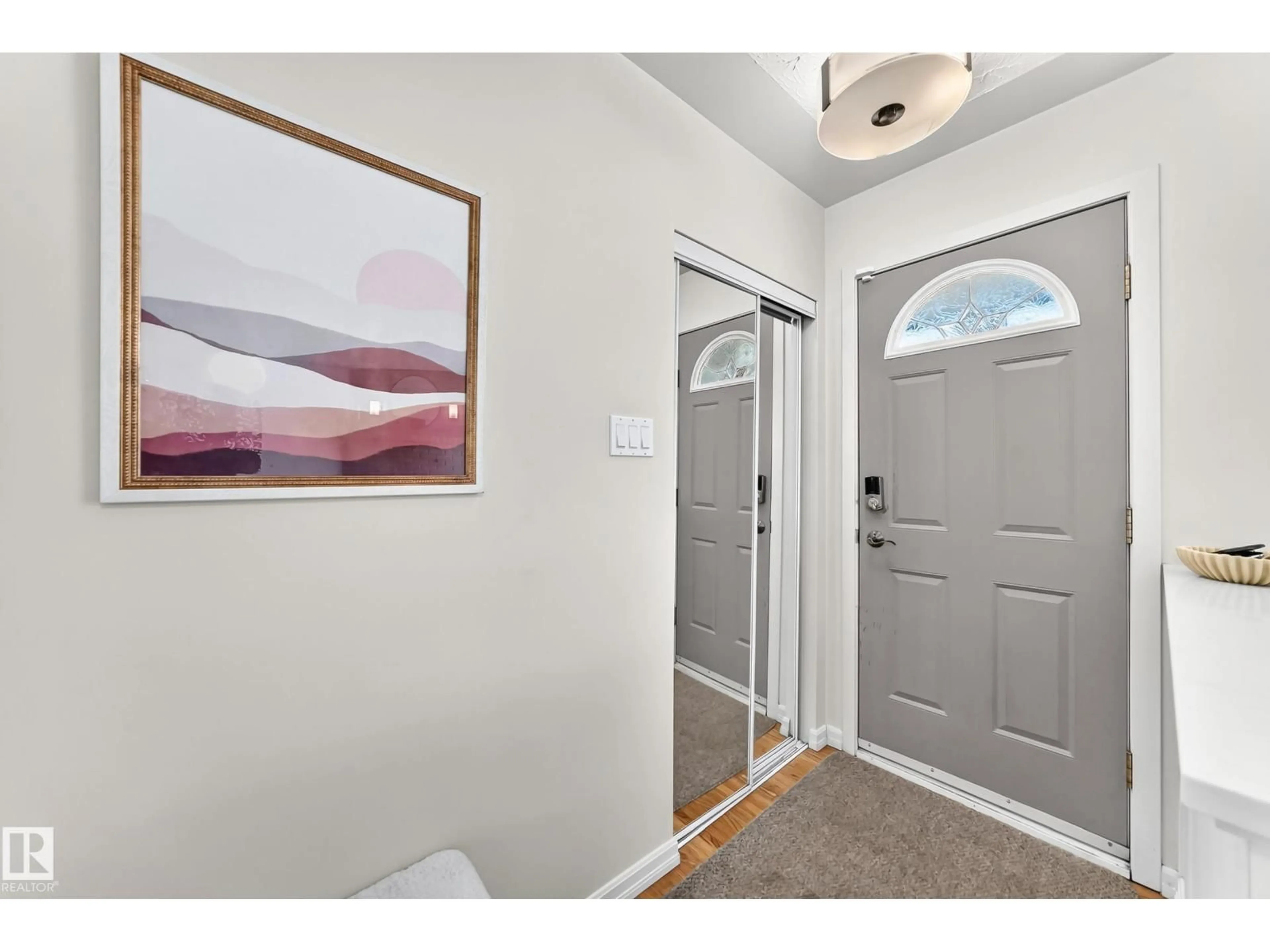 Indoor entryway for NW - 16406 87A AV, Edmonton Alberta T5R4H9
