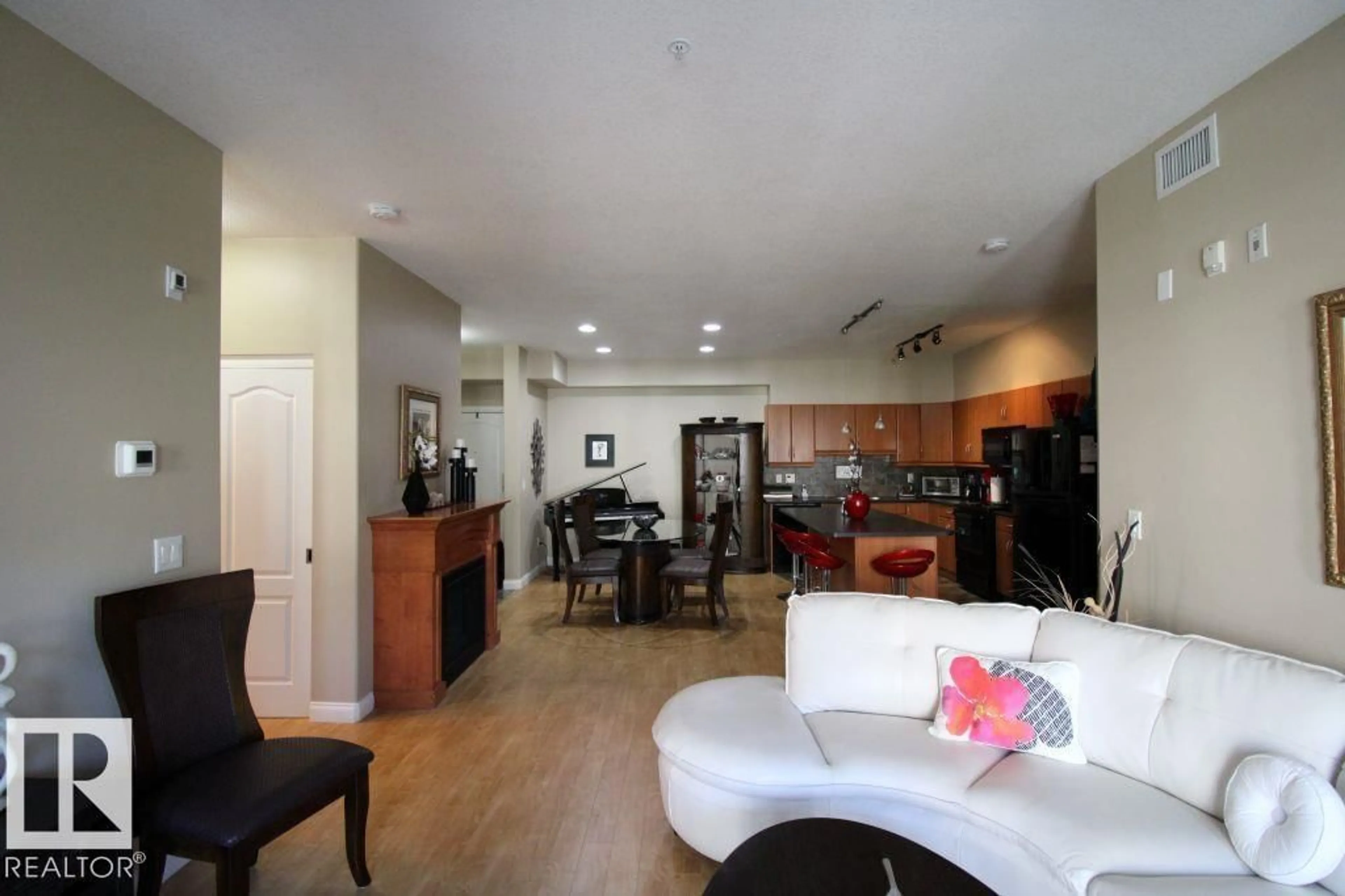 Unknown for #201 - 1406 HODGSON WY, Edmonton Alberta T6R3K1