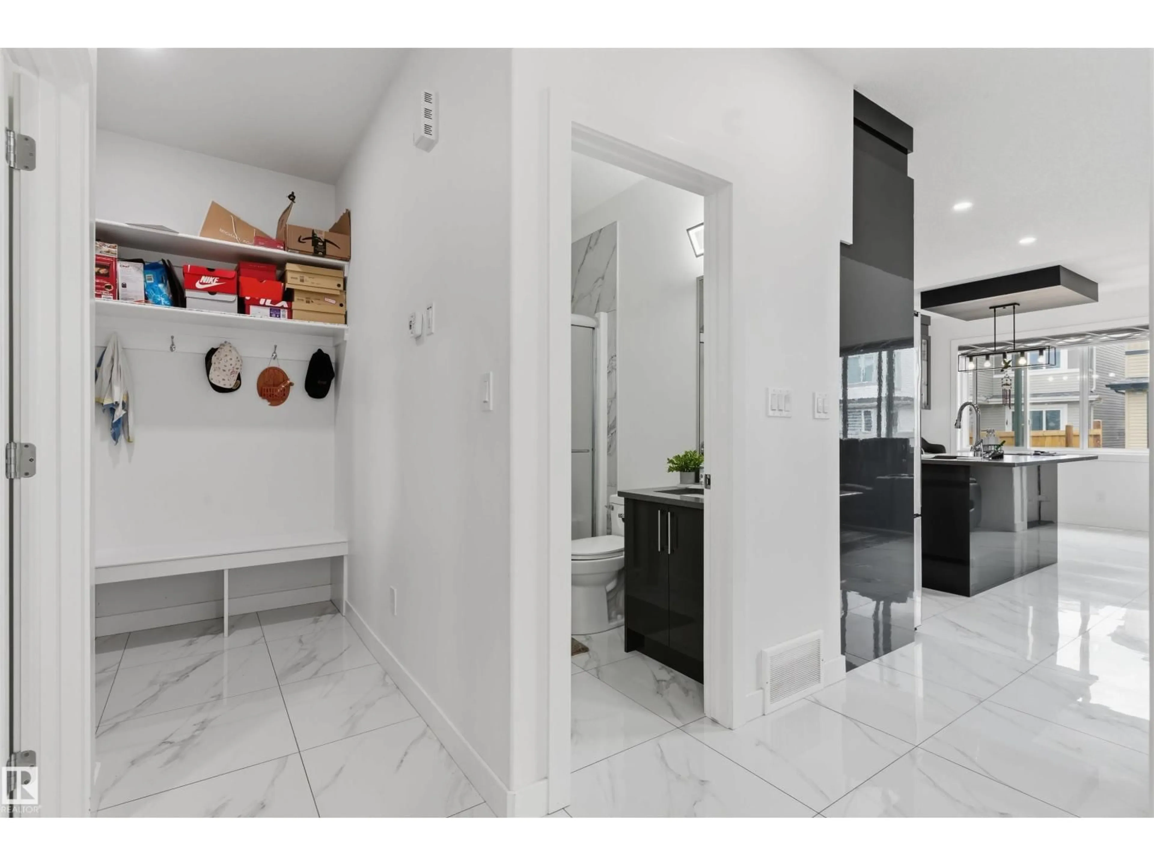 Contemporary bathroom, ceramic/tile floor for 3606 41 AVE, Beaumont Alberta T4X3H3