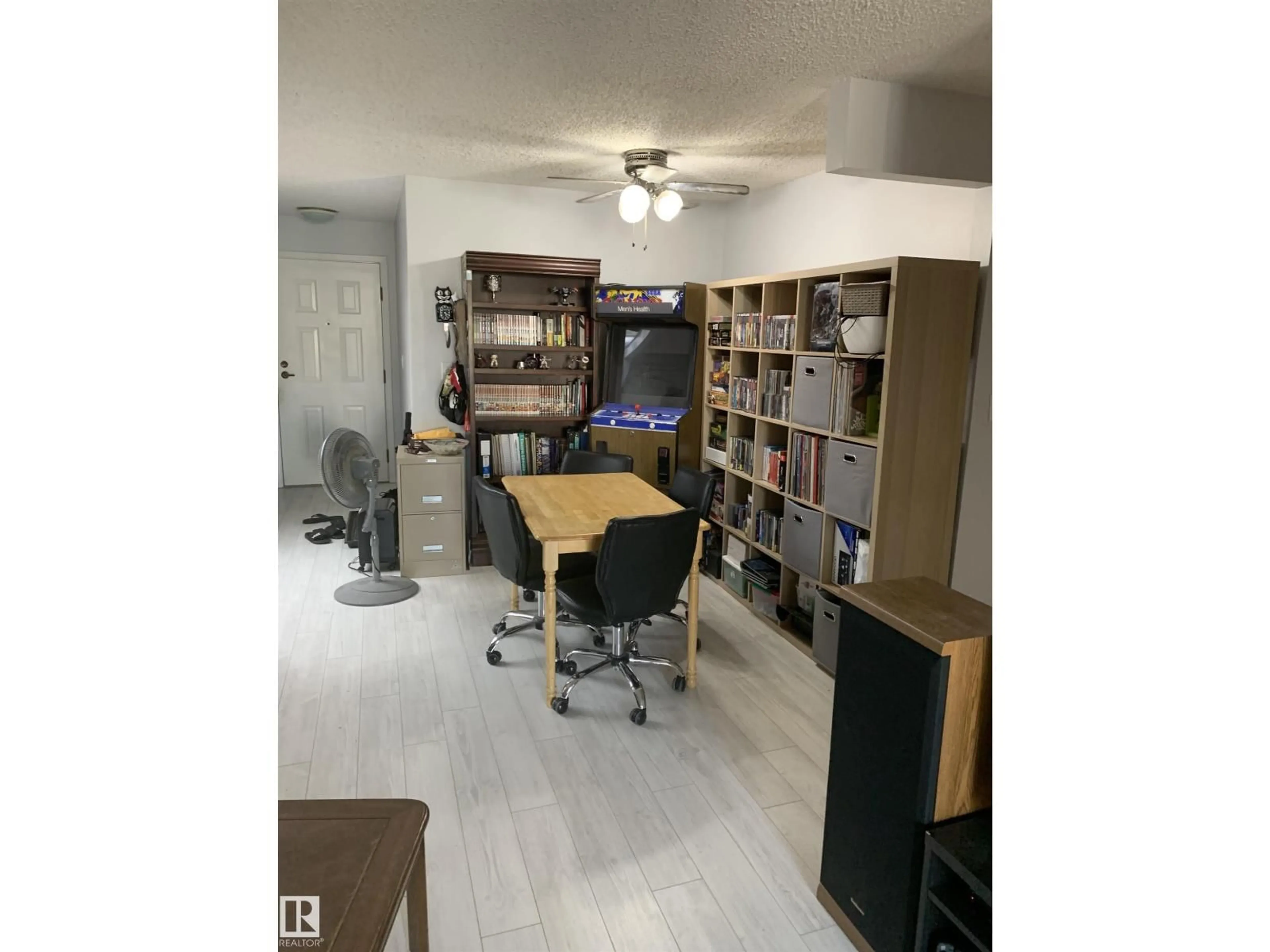 A pic of a room for #302 - 10421 93 ST, Edmonton Alberta T5H1X5