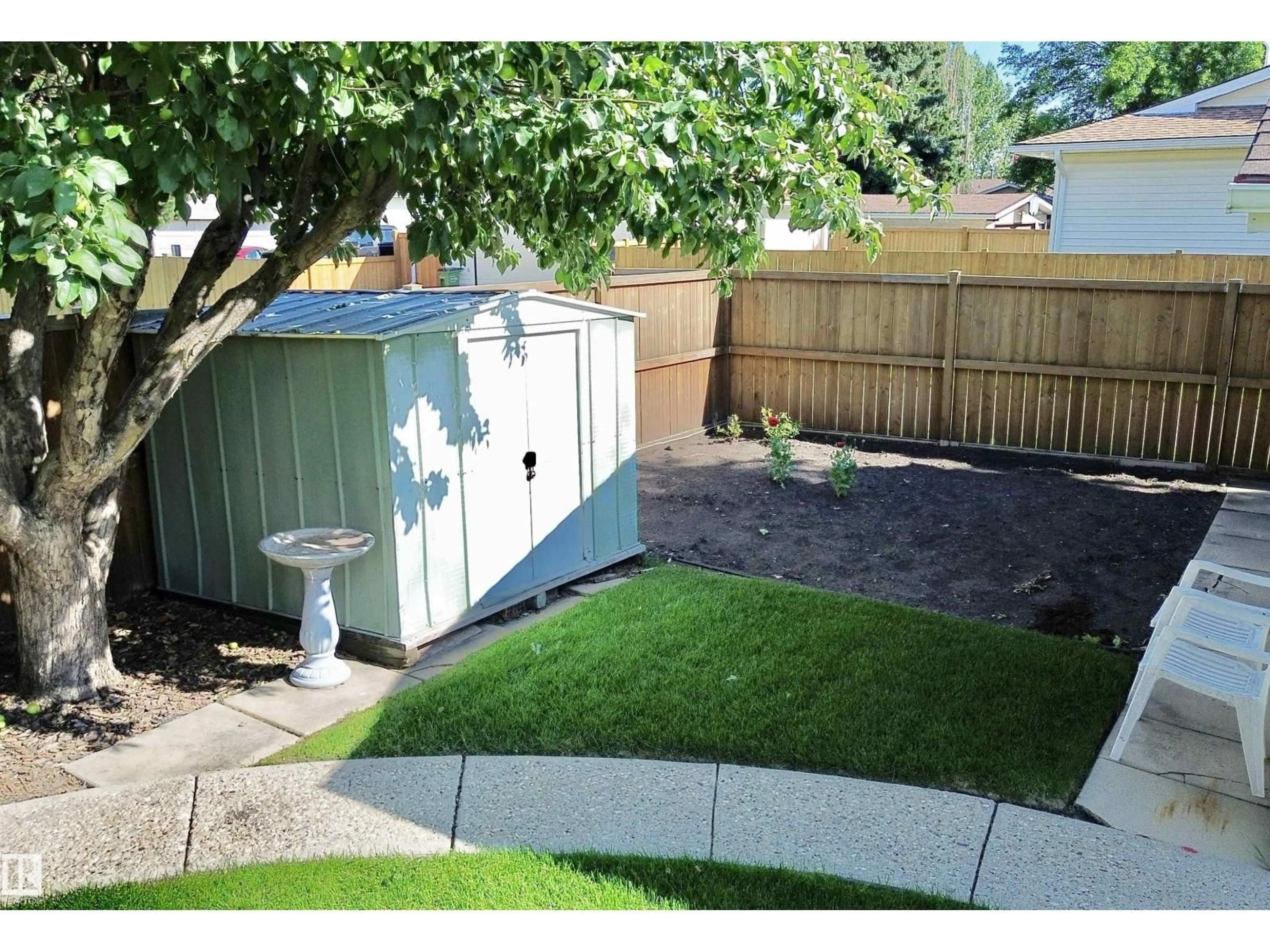 Shed for 2423 83 ST, Edmonton Alberta T6K3G6