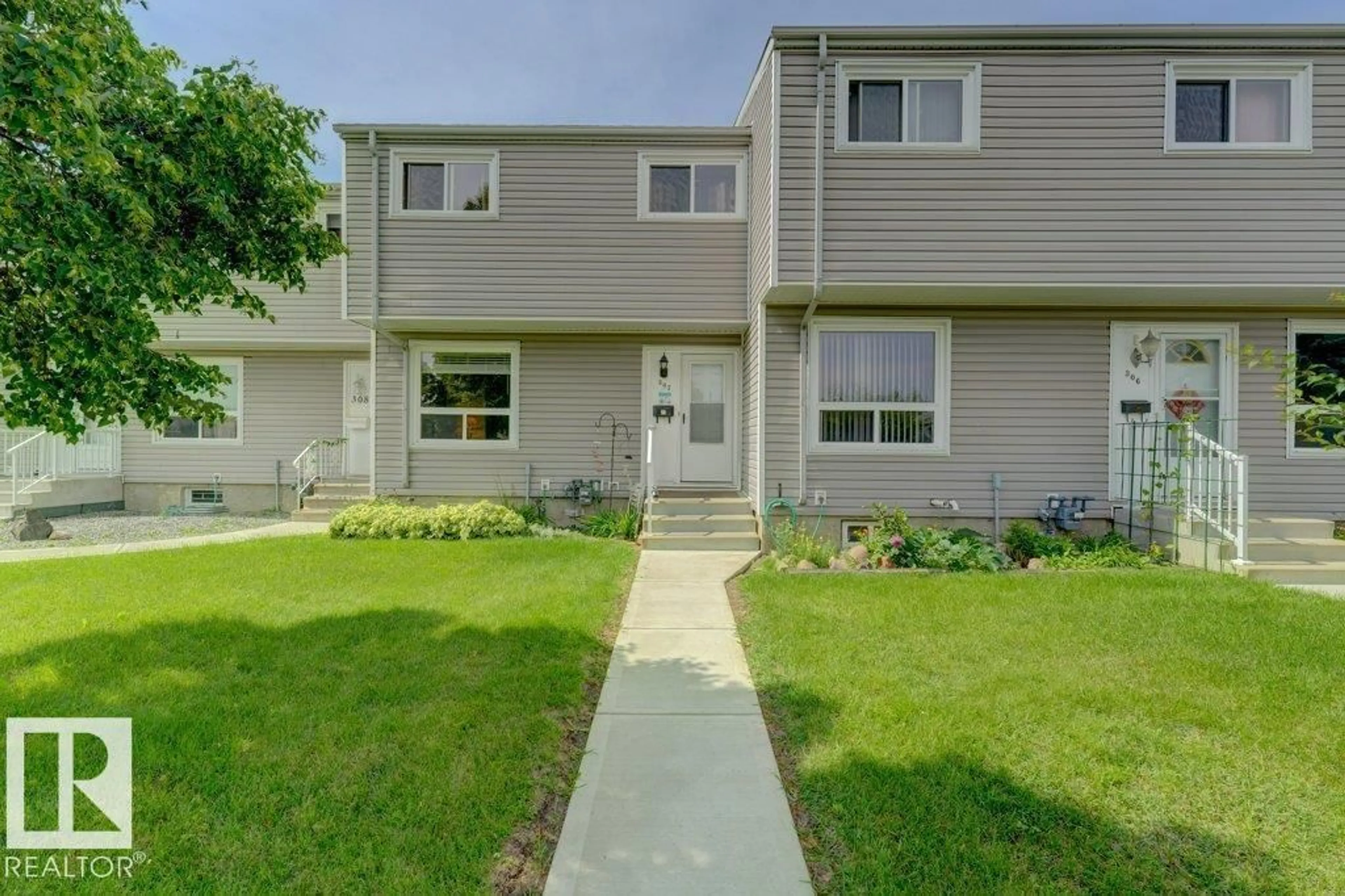 Home with vinyl exterior material, street for NW - 307 NORTHGATE TC, Edmonton Alberta T5E3E3